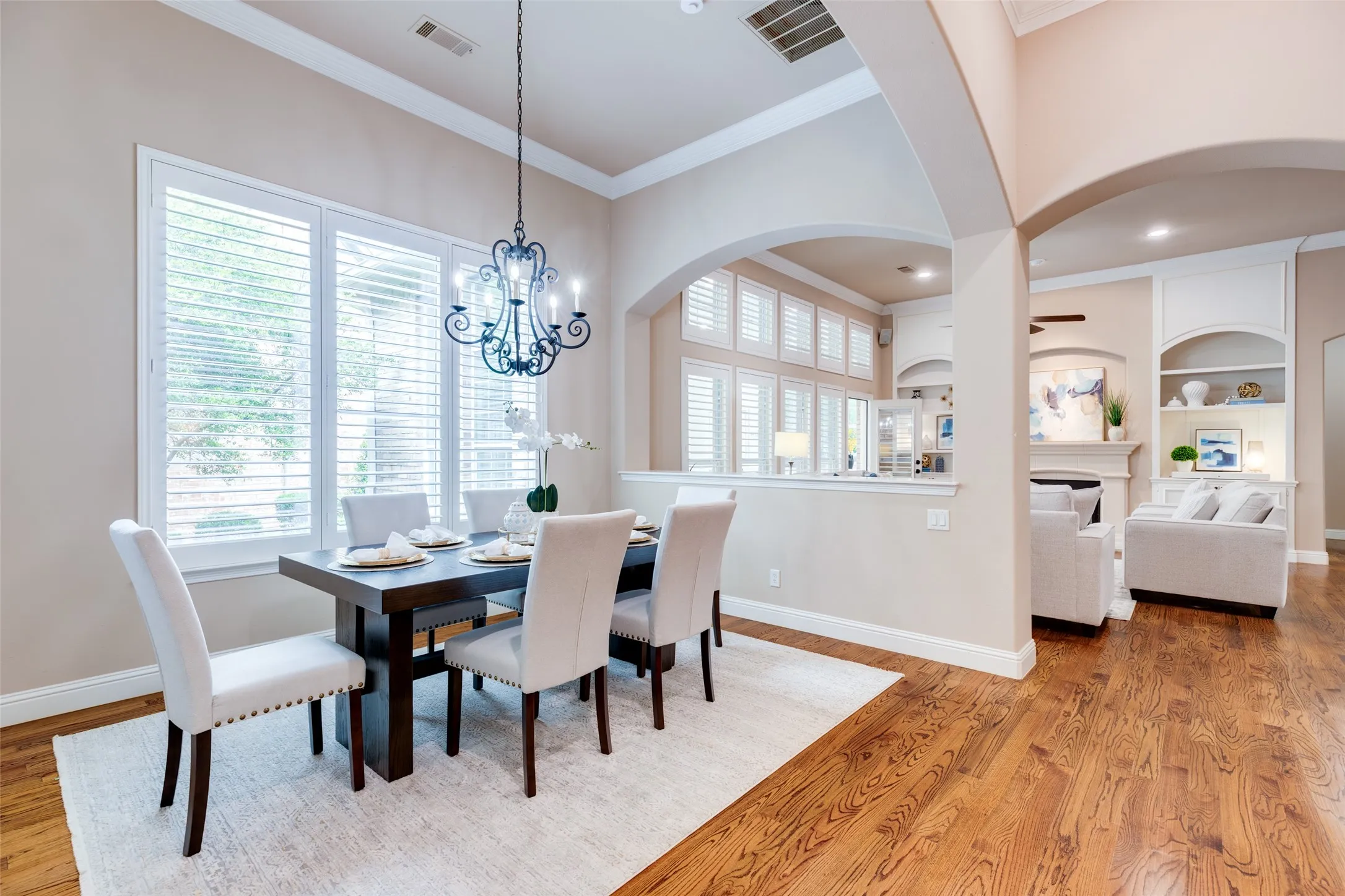 Single Family Residence For Sale in Collin County , 5652 Swisher Circle, Frisco, Texas 75034, 3 Bedroom, 4 Bathroom, 2 Garage spaces, 3,071 Sqft, built in 2002, mls#21276464, Real Estate Agent in Frisco, Homes For Sale in Collin county, Homes For Sale in Frisco, Realtor in Frisco Texas, Real Estate Brokerage Independent Realty Texas, Luminita Cordes Realtor
