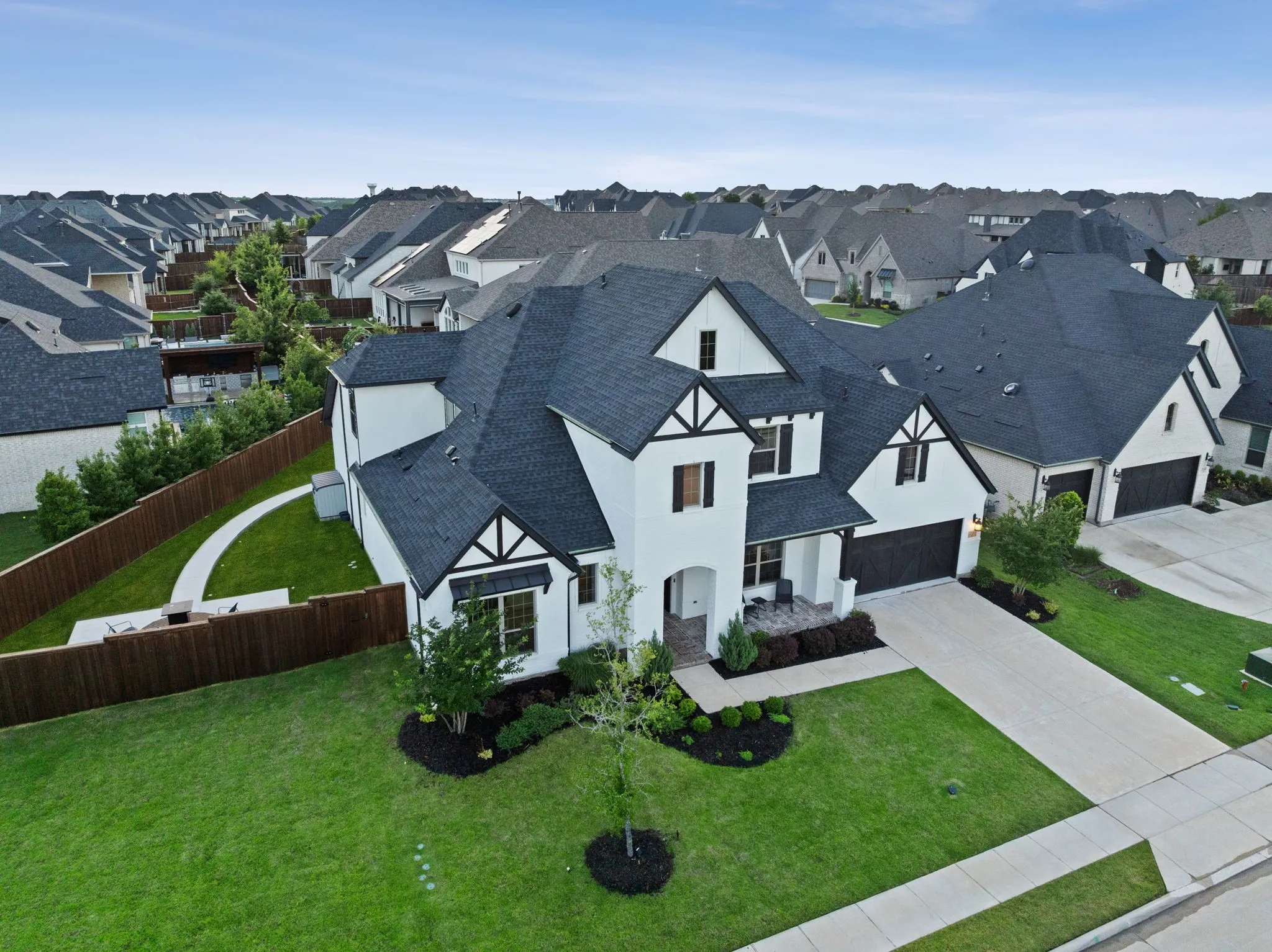 Single Family Residence For Sale in Collin County , 2944 Count Fleet Way, Celina, Texas 75009, 5 Bedroom, 5 Bathroom, 3 Garage spaces, 4,080 Sqft, built in 2023, mls#21285174, Real Estate Agent in Celina, Homes For Sale in Collin county, Homes For Sale in Celina, Realtor in Celina Texas, Real Estate Brokerage Independent Realty Texas, Luminita Cordes Realtor