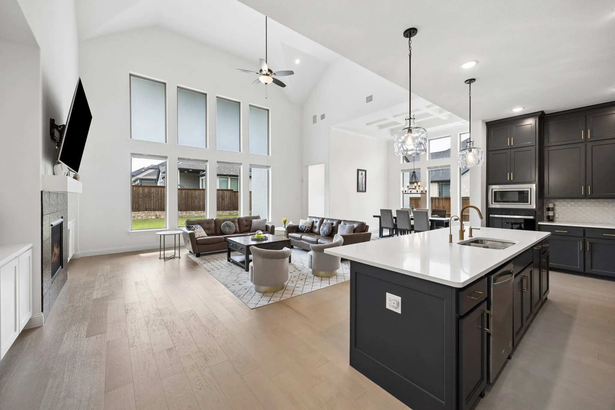 Single Family Residence For Sale in Collin County , 2944 Count Fleet Way, Celina, Texas 75009, 5 Bedroom, 5 Bathroom, 3 Garage spaces, 4,080 Sqft, built in 2023, mls#21285174, Real Estate Agent in Celina, Homes For Sale in Collin county, Homes For Sale in Celina, Realtor in Celina Texas, Real Estate Brokerage Independent Realty Texas, Luminita Cordes Realtor