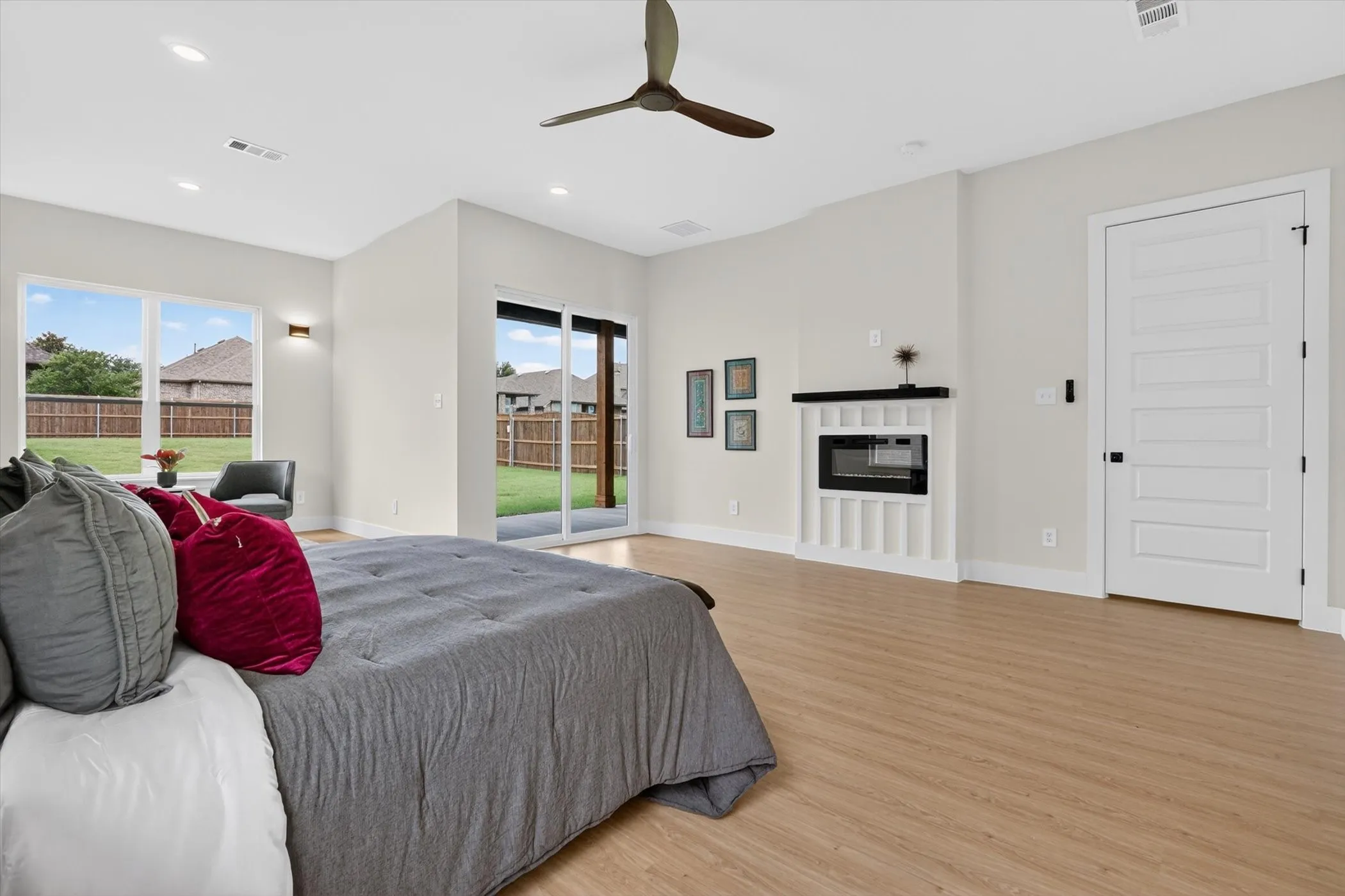 Single Family Residence For Sale in Kaufman County , 1009 Devonshire Drive S, Forney, Texas 75126, 5 Bedroom, 4 Bathroom, 3 Garage spaces, 3,391 Sqft, built in 2026, mls#21284071, Real Estate Agent in Forney, Homes For Sale in Kaufman county, Homes For Sale in Forney, Realtor in Forney Texas, Real Estate Brokerage Independent Realty Texas, Luminita Cordes Realtor