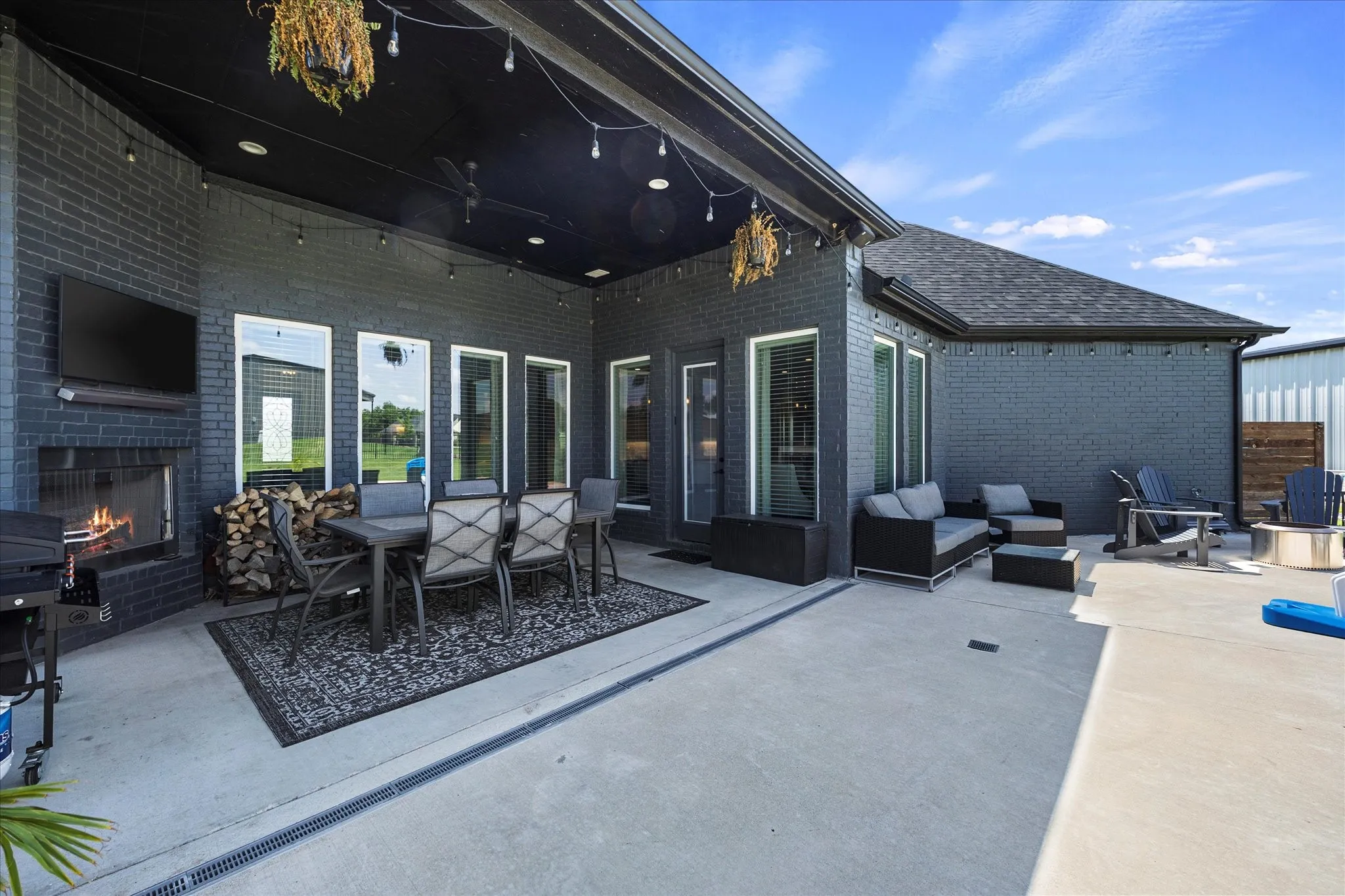 Your outdoor oasis!