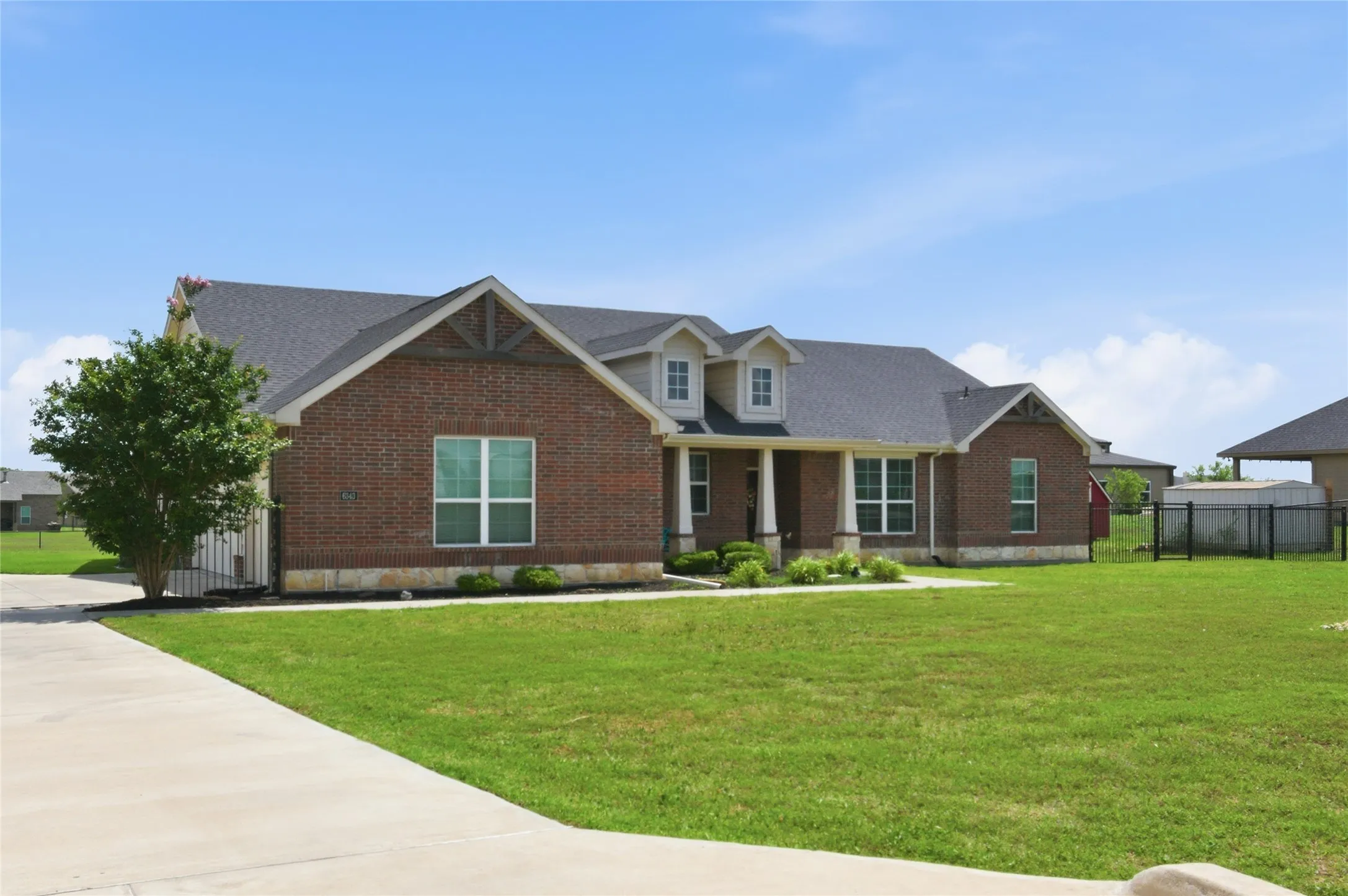 Single Family Residence For Sale in Johnson County , 6343 Rustic Edge Street, Godley, Texas 76044, 3 Bedroom, 2 Bathroom, 3 Garage spaces, 2,032 Sqft, built in 2020, mls#21284440, Real Estate Agent in Godley, Homes For Sale in Johnson county, Homes For Sale in Godley, Realtor in Godley Texas, Real Estate Brokerage Independent Realty Texas, Luminita Cordes Realtor