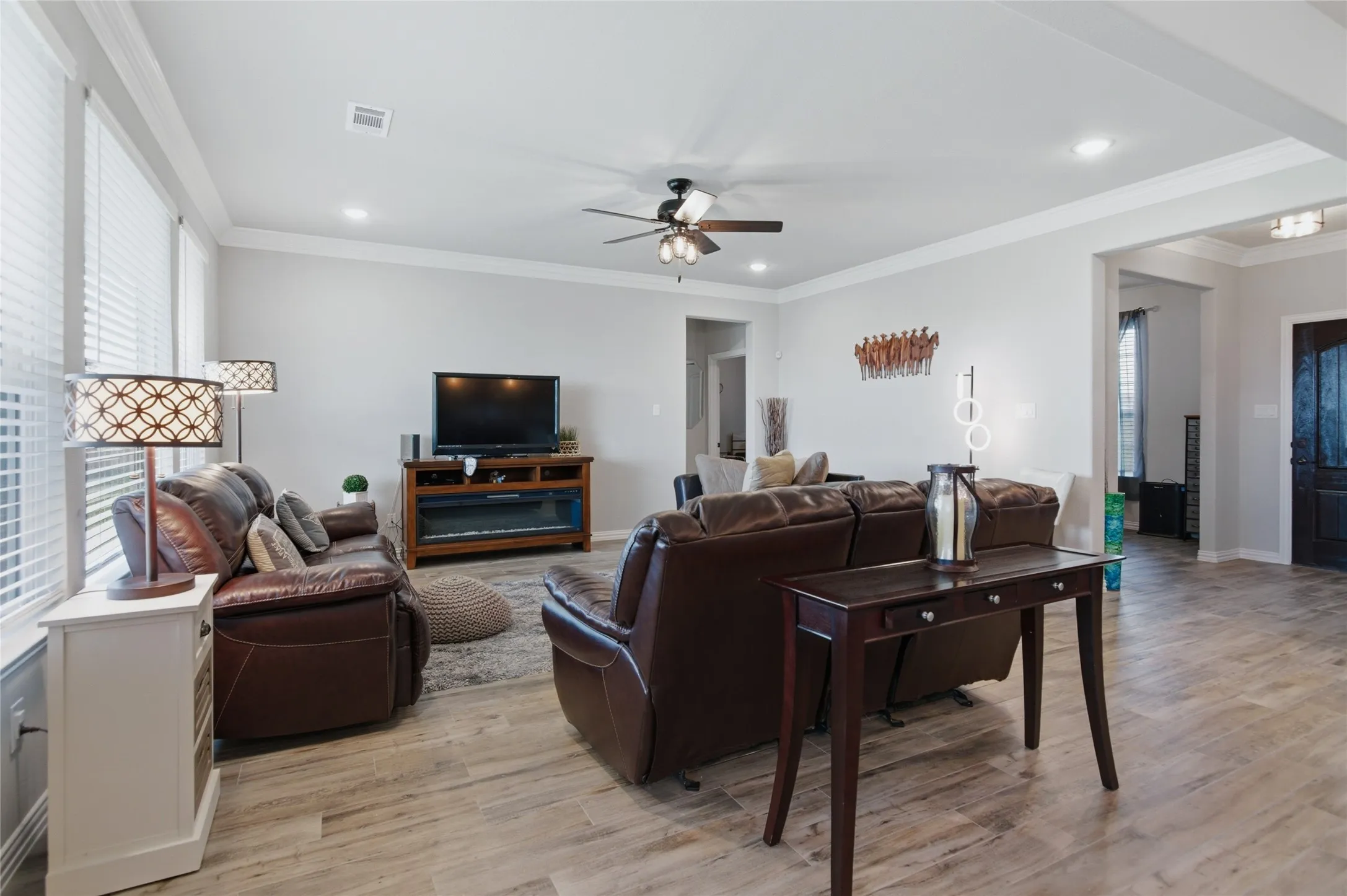 Single Family Residence For Sale in Johnson County , 6343 Rustic Edge Street, Godley, Texas 76044, 3 Bedroom, 2 Bathroom, 3 Garage spaces, 2,032 Sqft, built in 2020, mls#21284440, Real Estate Agent in Godley, Homes For Sale in Johnson county, Homes For Sale in Godley, Realtor in Godley Texas, Real Estate Brokerage Independent Realty Texas, Luminita Cordes Realtor