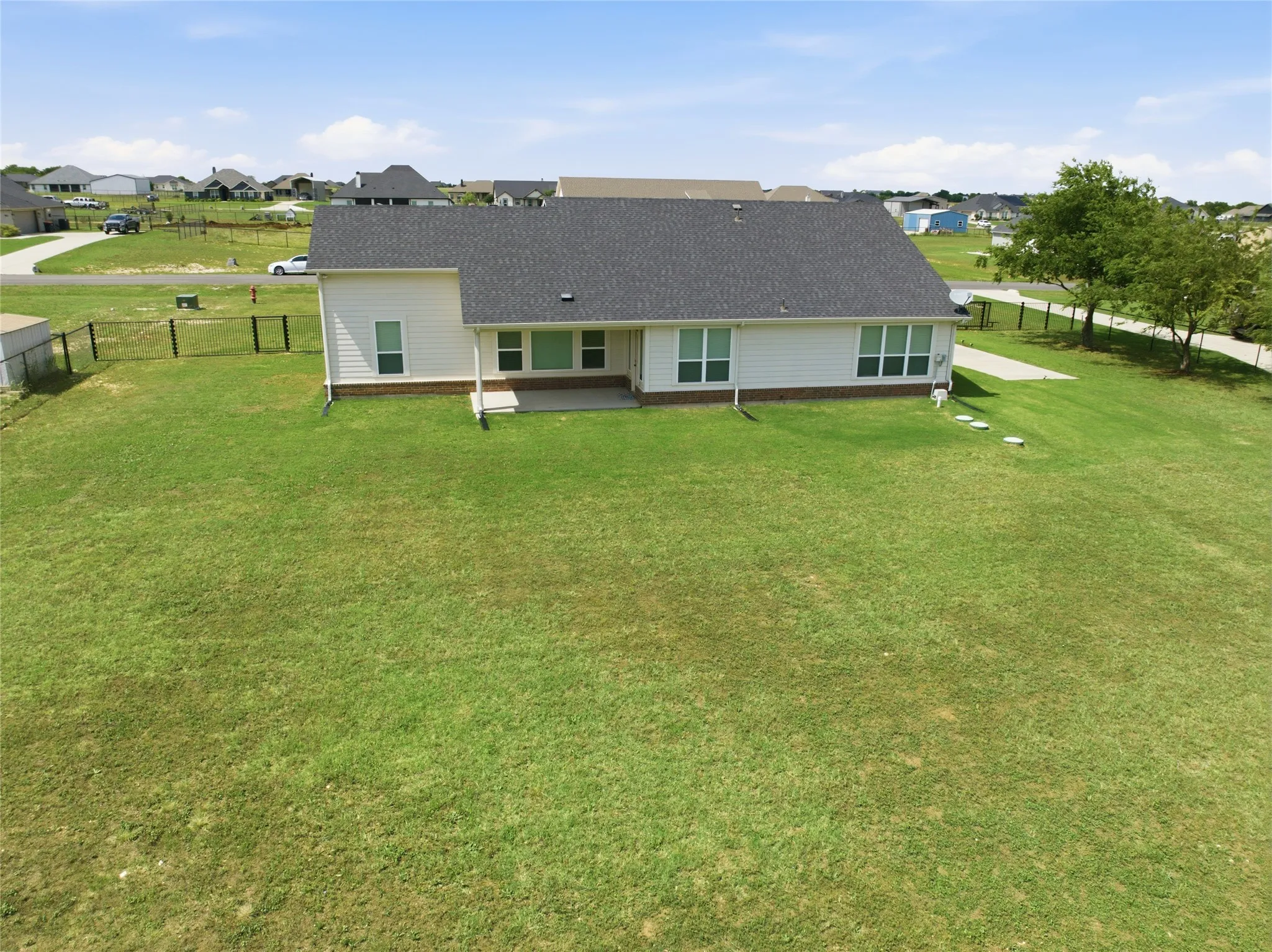 Single Family Residence For Sale in Johnson County , 6343 Rustic Edge Street, Godley, Texas 76044, 3 Bedroom, 2 Bathroom, 3 Garage spaces, 2,032 Sqft, built in 2020, mls#21284440, Real Estate Agent in Godley, Homes For Sale in Johnson county, Homes For Sale in Godley, Realtor in Godley Texas, Real Estate Brokerage Independent Realty Texas, Luminita Cordes Realtor