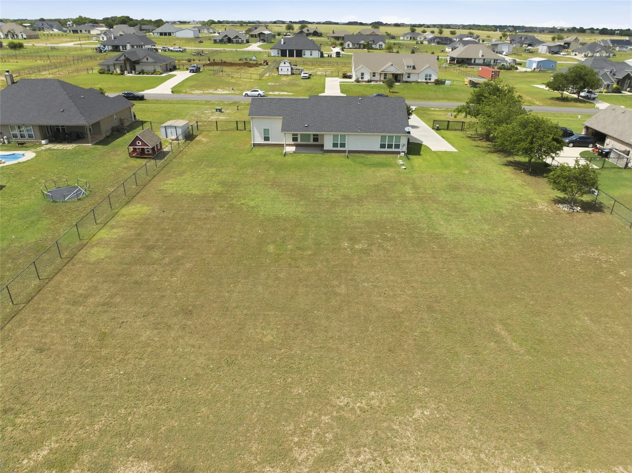Single Family Residence For Sale in Johnson County , 6343 Rustic Edge Street, Godley, Texas 76044, 3 Bedroom, 2 Bathroom, 3 Garage spaces, 2,032 Sqft, built in 2020, mls#21284440, Real Estate Agent in Godley, Homes For Sale in Johnson county, Homes For Sale in Godley, Realtor in Godley Texas, Real Estate Brokerage Independent Realty Texas, Luminita Cordes Realtor