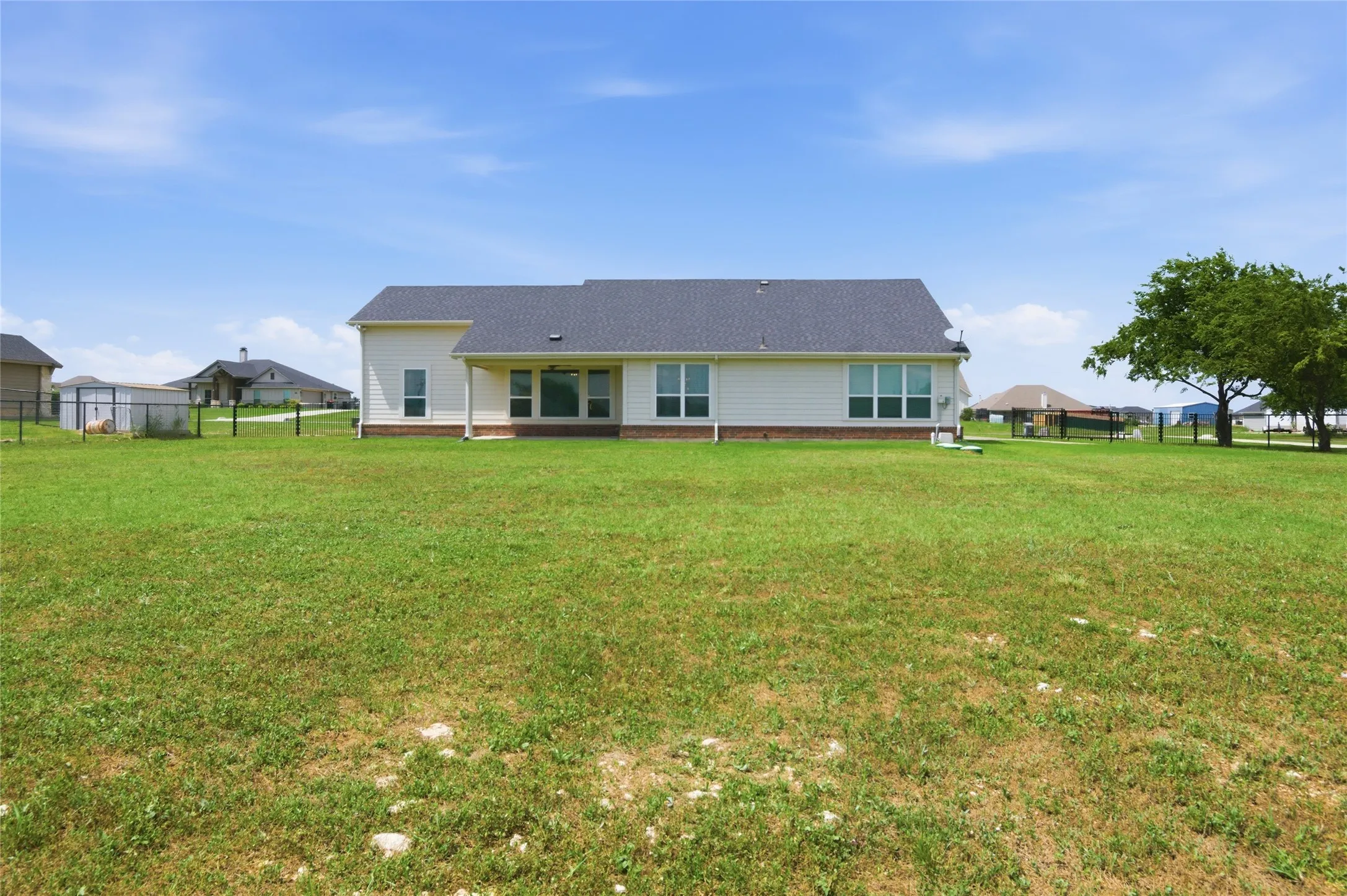 Single Family Residence For Sale in Johnson County , 6343 Rustic Edge Street, Godley, Texas 76044, 3 Bedroom, 2 Bathroom, 3 Garage spaces, 2,032 Sqft, built in 2020, mls#21284440, Real Estate Agent in Godley, Homes For Sale in Johnson county, Homes For Sale in Godley, Realtor in Godley Texas, Real Estate Brokerage Independent Realty Texas, Luminita Cordes Realtor