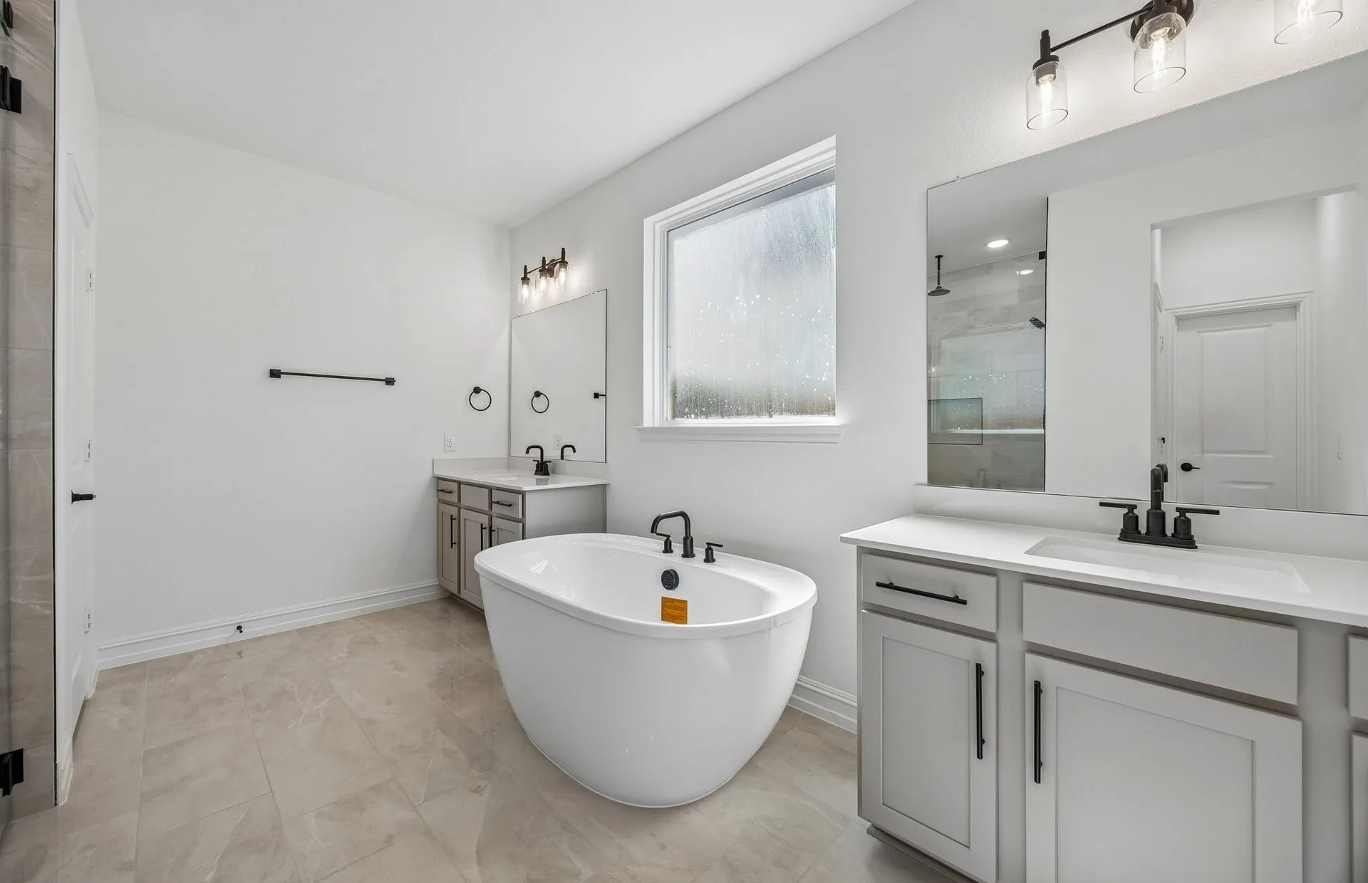 Stand alone tub in primary bath