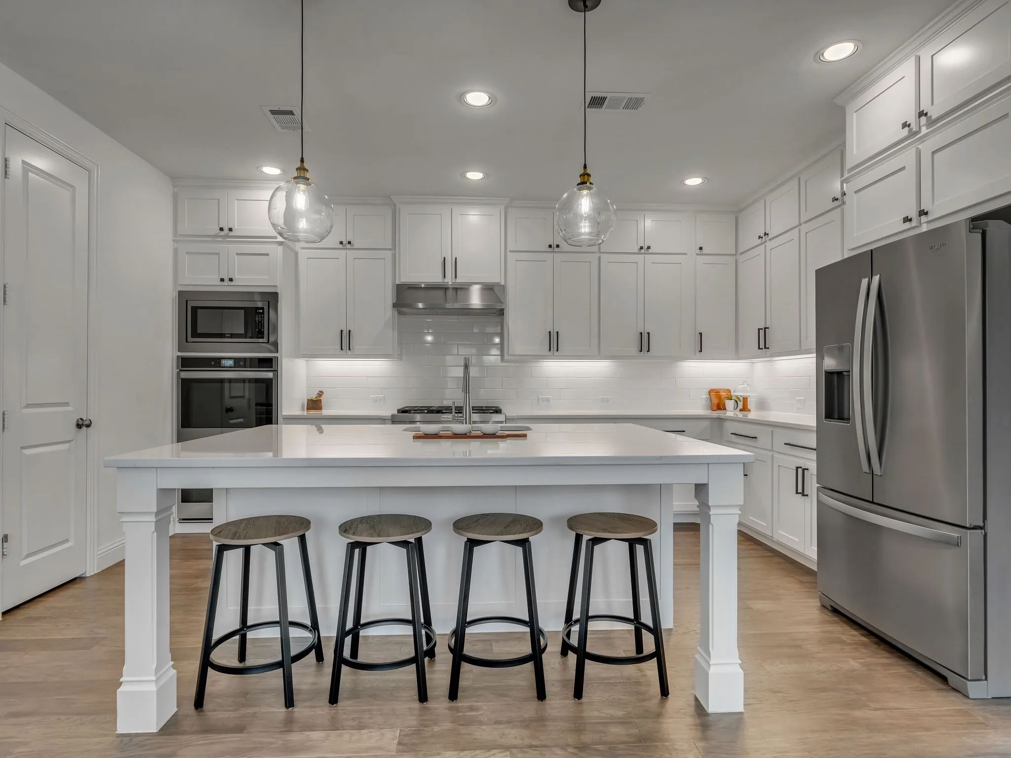 Single Family Residence For Sale in Collin County , 1041 Lone Grove Lane, Prosper, Texas 75078, 4 Bedroom, 3 Bathroom, 3 Garage spaces, 3,291 Sqft, built in 2020, mls#21285387, Real Estate Agent in Prosper, Homes For Sale in Collin county, Homes For Sale in Prosper, Realtor in Prosper Texas, Real Estate Brokerage Independent Realty Texas, Luminita Cordes Realtor
