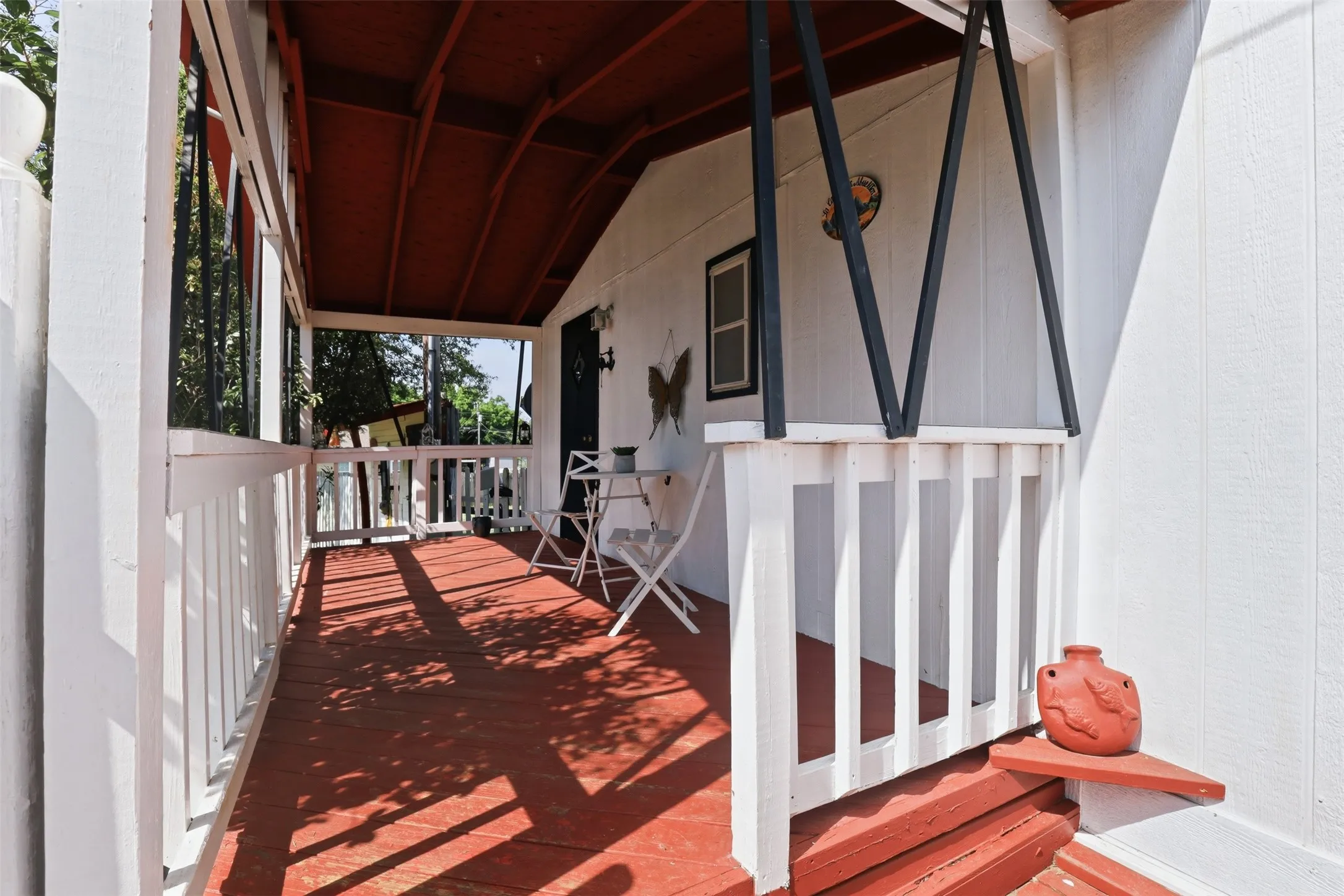 Another view of the covered porch