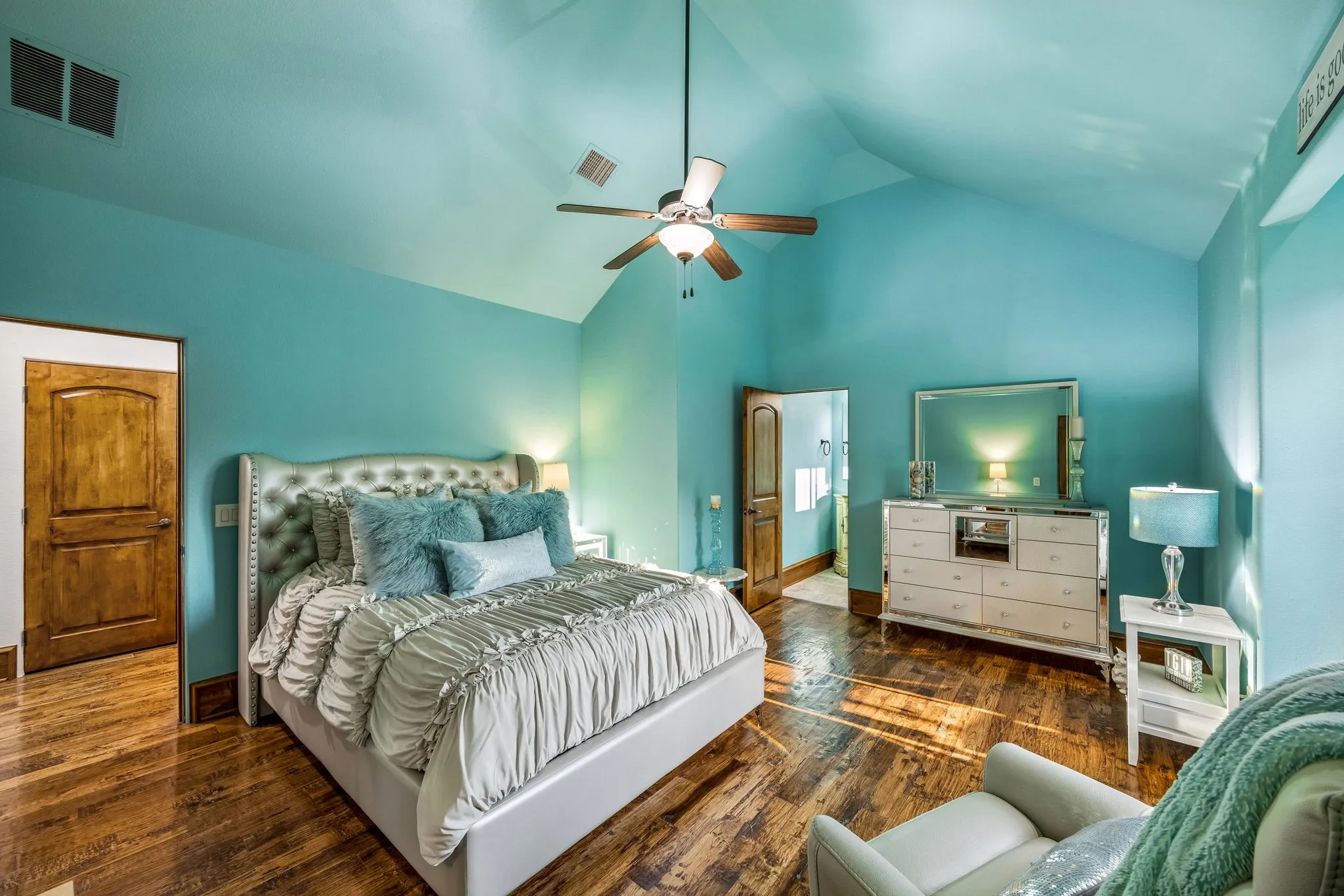 Single Family Residence For Sale in Collin County , 2870 Creekwood Lane, Prosper, Texas 75078, 4 Bedroom, 5 Bathroom, 3 Garage spaces, 4,675 Sqft, built in 2007, mls#21285038, Real Estate Agent in Prosper, Homes For Sale in Collin county, Homes For Sale in Prosper, Realtor in Prosper Texas, Real Estate Brokerage Independent Realty Texas, Luminita Cordes Realtor