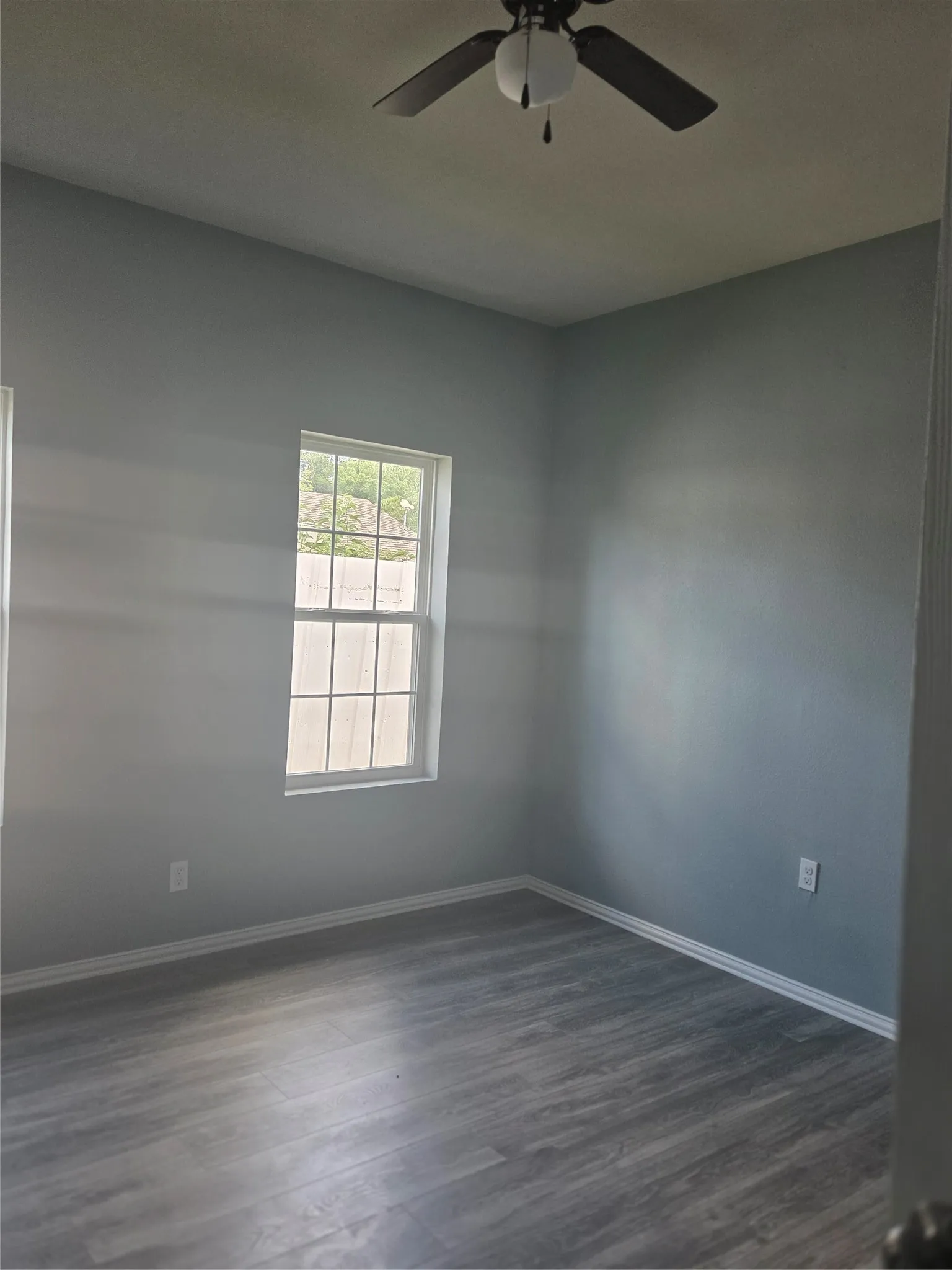 Single Family Residence For Sale in Kaufman County , 203 E Ann Street, Kaufman, Texas 75142, 4 Bedroom, 3 Bathroom, Garage spaces, 1,411 Sqft, built in 1940, mls#21285186, Real Estate Agent in Kaufman, Homes For Sale in Kaufman county, Homes For Sale in Kaufman, Realtor in Kaufman Texas, Real Estate Brokerage Independent Realty Texas, Luminita Cordes Realtor
