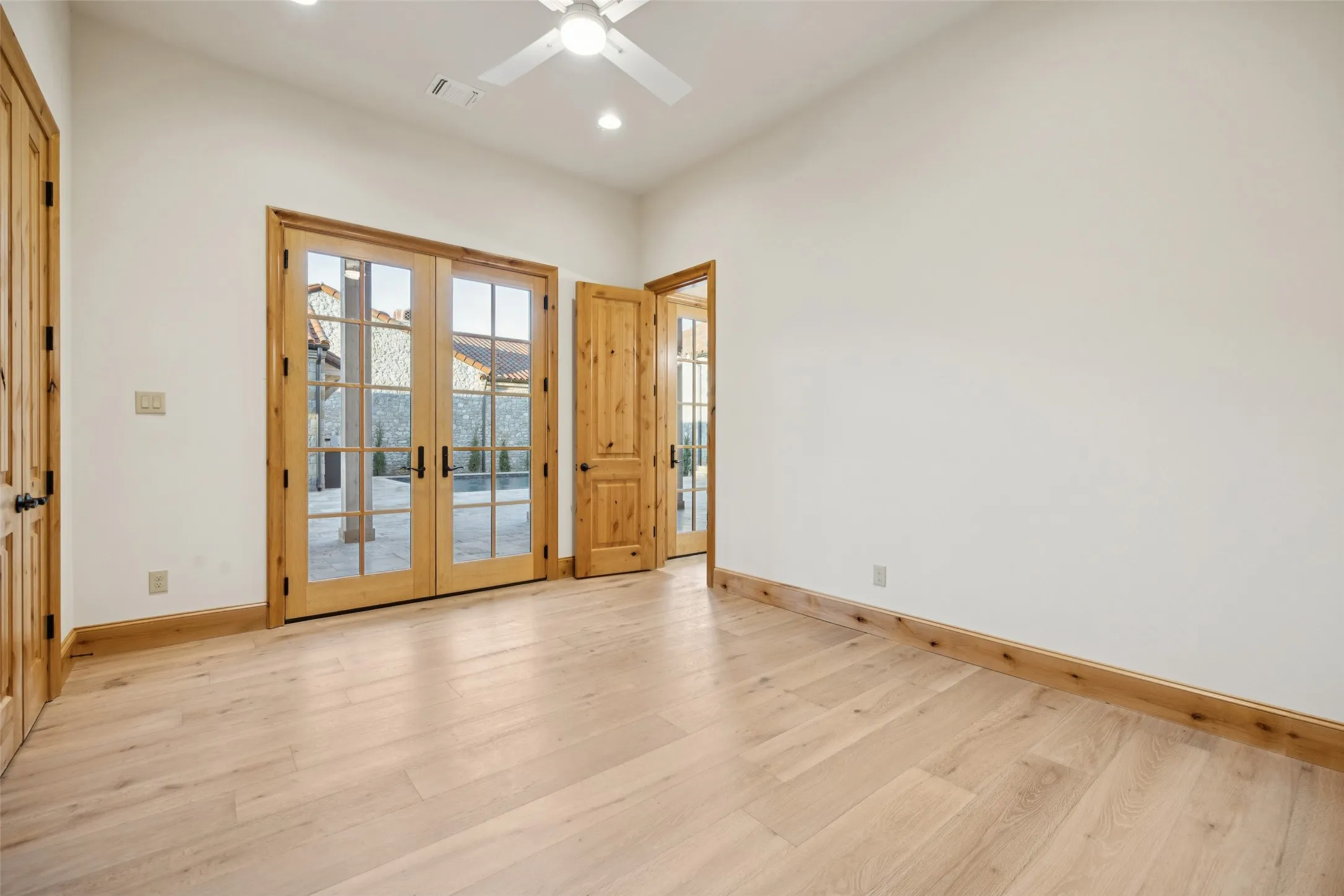 Single Family Residence For Sale in Tarrant County , 16 Catalonia Drive, Westlake, Texas 76262, 4 Bedroom, 5 Bathroom, 3 Garage spaces, 4,090 Sqft, built in 2025, mls#21285311, Real Estate Agent in Westlake, Homes For Sale in Tarrant county, Homes For Sale in Westlake, Realtor in Westlake Texas, Real Estate Brokerage Independent Realty Texas, Luminita Cordes Realtor