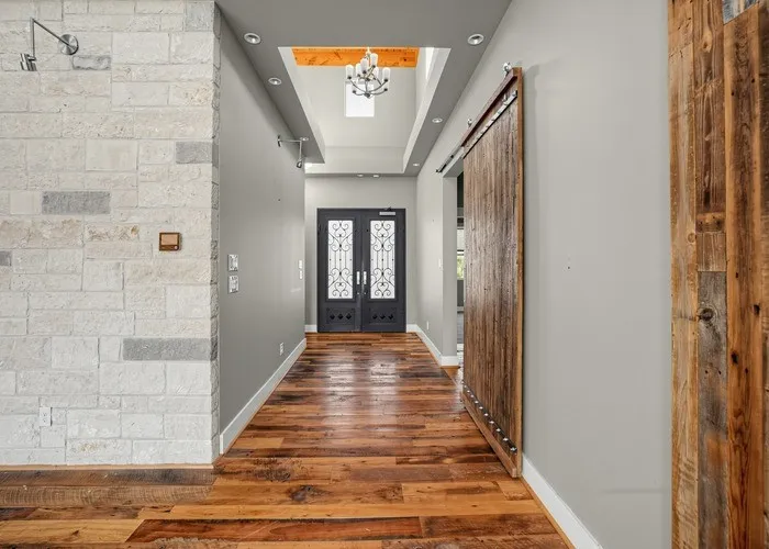 Single Family Residence For Sale in Grayson County , 1264 BALLARD Road, Van Alstyne, Texas 75495, 3 Bedroom, 4 Bathroom, 5 Garage spaces, 3,550 Sqft, built in 2017, mls#21285410, Real Estate Agent in Van Alstyne, Homes For Sale in Grayson county, Homes For Sale in Van Alstyne, Realtor in Van Alstyne Texas, Real Estate Brokerage Independent Realty Texas, Luminita Cordes Realtor