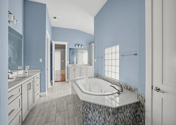 Single Family Residence For Sale in Grayson County , 1264 BALLARD Road, Van Alstyne, Texas 75495, 3 Bedroom, 4 Bathroom, 5 Garage spaces, 3,550 Sqft, built in 2017, mls#21285410, Real Estate Agent in Van Alstyne, Homes For Sale in Grayson county, Homes For Sale in Van Alstyne, Realtor in Van Alstyne Texas, Real Estate Brokerage Independent Realty Texas, Luminita Cordes Realtor