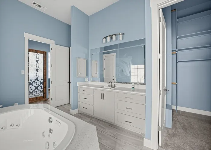 Single Family Residence For Sale in Grayson County , 1264 BALLARD Road, Van Alstyne, Texas 75495, 3 Bedroom, 4 Bathroom, 5 Garage spaces, 3,550 Sqft, built in 2017, mls#21285410, Real Estate Agent in Van Alstyne, Homes For Sale in Grayson county, Homes For Sale in Van Alstyne, Realtor in Van Alstyne Texas, Real Estate Brokerage Independent Realty Texas, Luminita Cordes Realtor