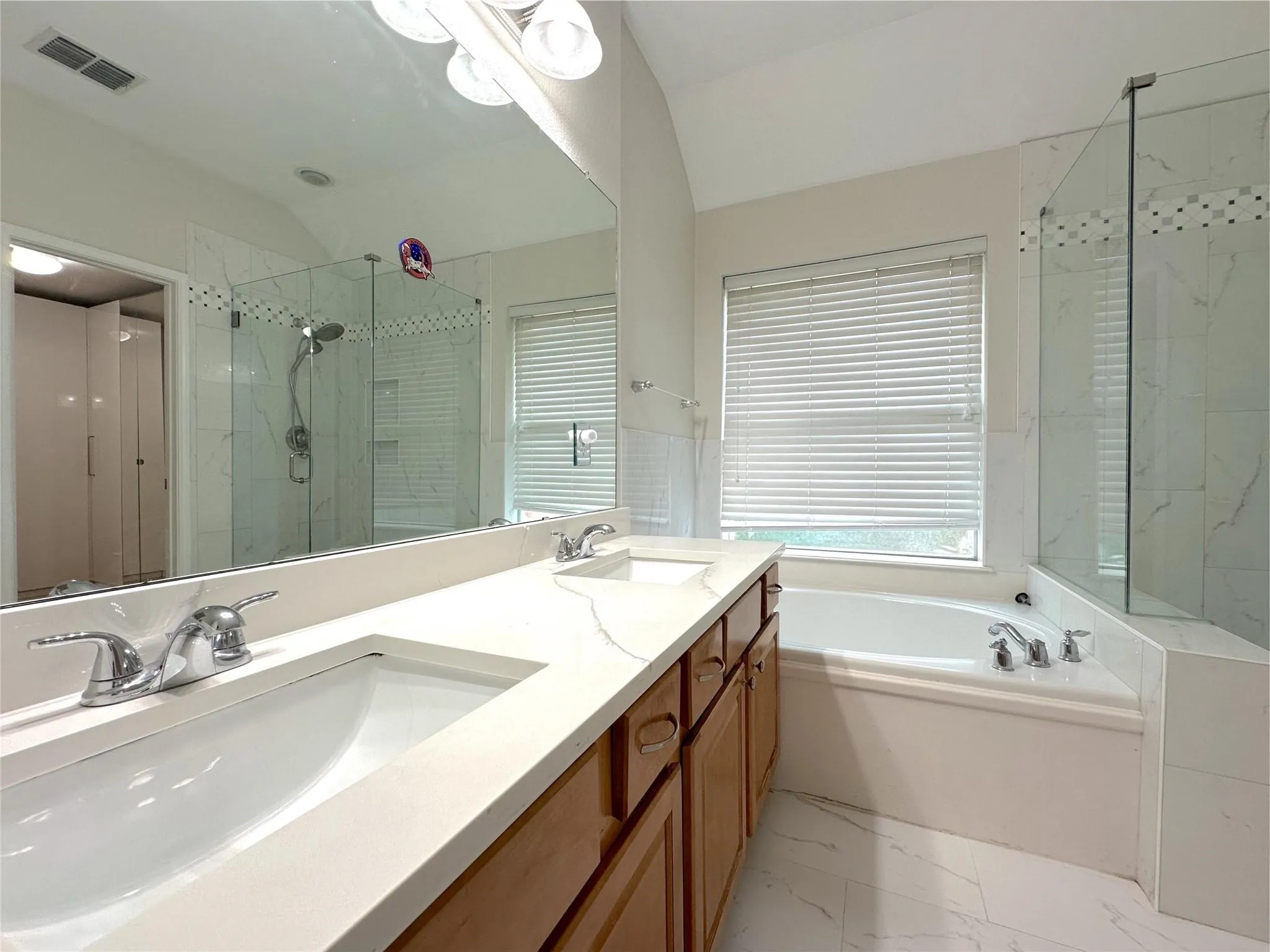 Single Family Residence For Rent in Collin County , 1579 Poets Way, Allen, Texas 75002, 4 Bedrooms, 2 Bathrooms, 2 Garage spaces, 2,684 Sqft, built in 2005, Price $2,900, mls#21285449, Real Estate Agent in Allen, Homes For Rent in Collin county, Homes For Rent in Allen, Realtor in Allen Texas, Real Estate Brokerage Independent Realty Texas, Luminita Cordes Realtor