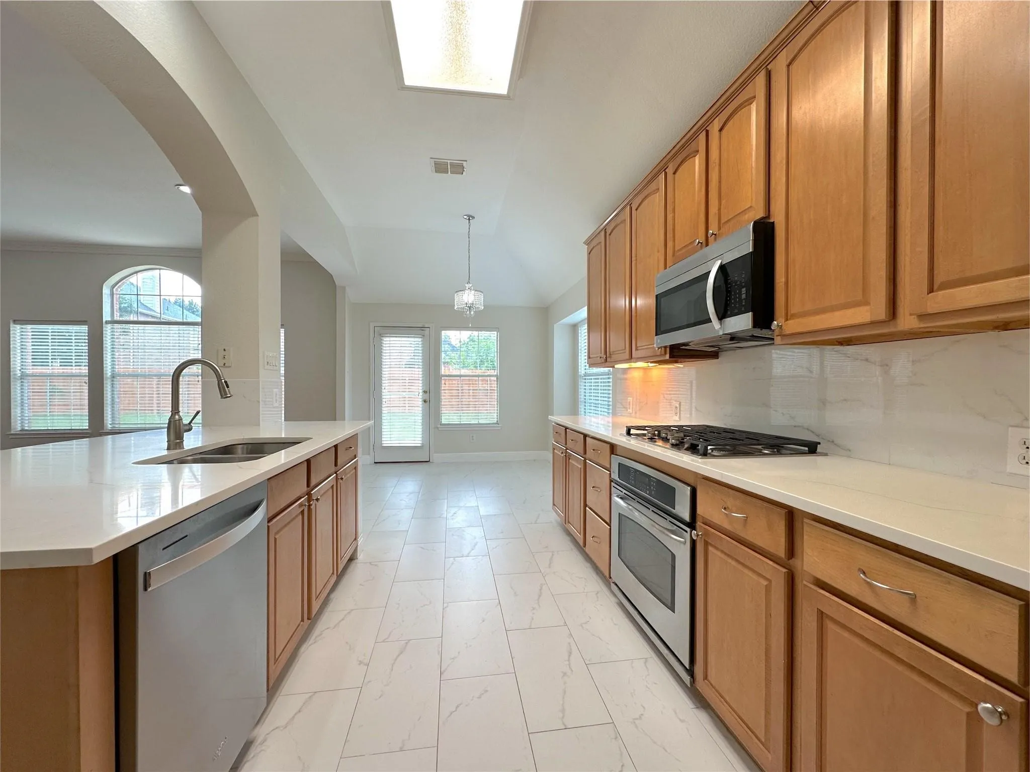 Single Family Residence For Rent in Collin County , 1579 Poets Way, Allen, Texas 75002, 4 Bedrooms, 2 Bathrooms, 2 Garage spaces, 2,684 Sqft, built in 2005, Price $2,900, mls#21285449, Real Estate Agent in Allen, Homes For Rent in Collin county, Homes For Rent in Allen, Realtor in Allen Texas, Real Estate Brokerage Independent Realty Texas, Luminita Cordes Realtor
