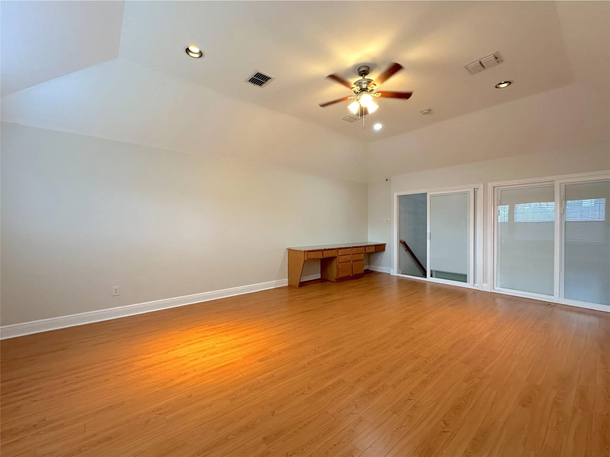 Single Family Residence For Rent in Collin County , 1579 Poets Way, Allen, Texas 75002, 4 Bedrooms, 2 Bathrooms, 2 Garage spaces, 2,684 Sqft, built in 2005, Price $2,900, mls#21285449, Real Estate Agent in Allen, Homes For Rent in Collin county, Homes For Rent in Allen, Realtor in Allen Texas, Real Estate Brokerage Independent Realty Texas, Luminita Cordes Realtor