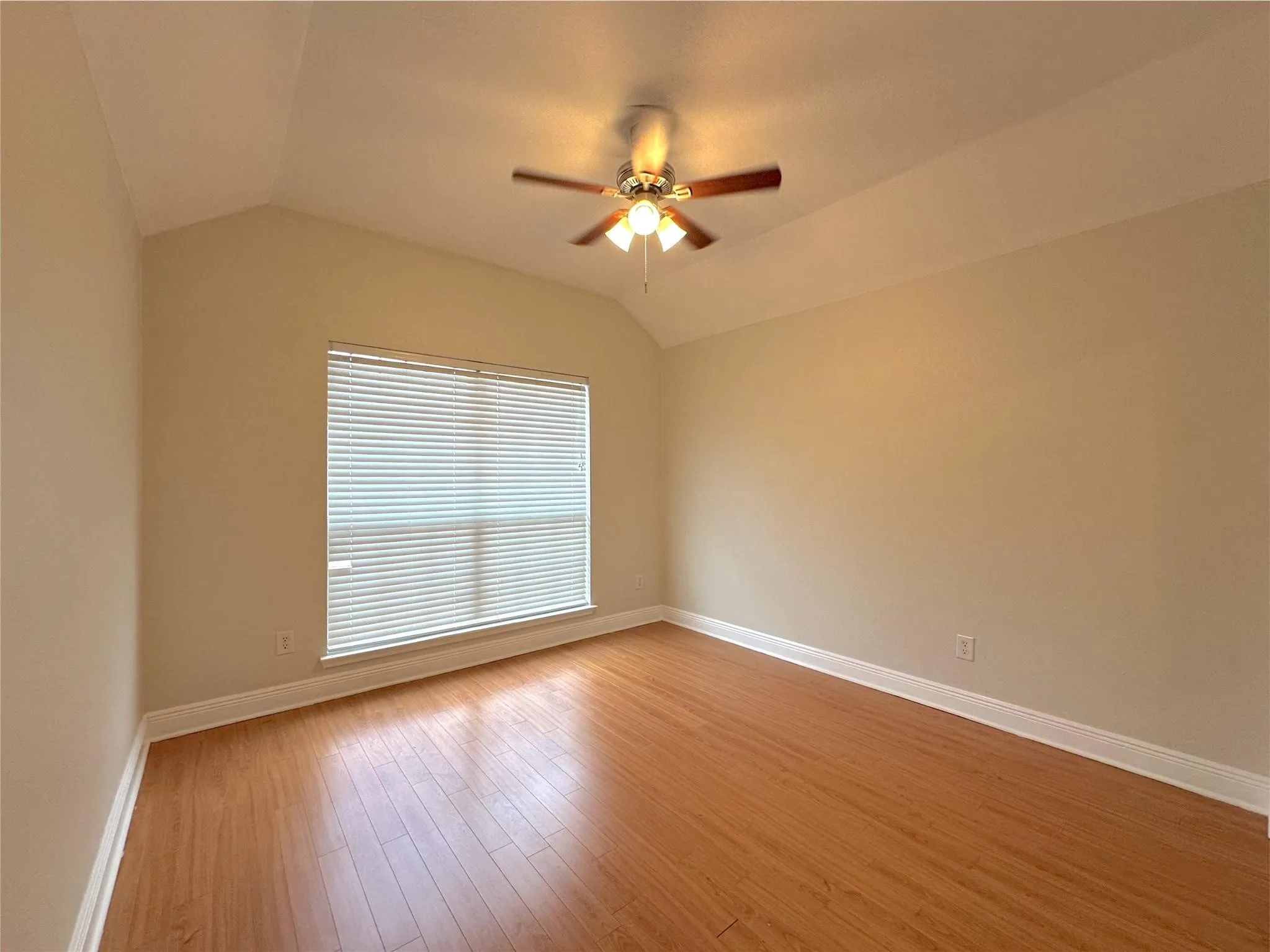 Single Family Residence For Rent in Collin County , 1579 Poets Way, Allen, Texas 75002, 4 Bedrooms, 2 Bathrooms, 2 Garage spaces, 2,684 Sqft, built in 2005, Price $2,900, mls#21285449, Real Estate Agent in Allen, Homes For Rent in Collin county, Homes For Rent in Allen, Realtor in Allen Texas, Real Estate Brokerage Independent Realty Texas, Luminita Cordes Realtor