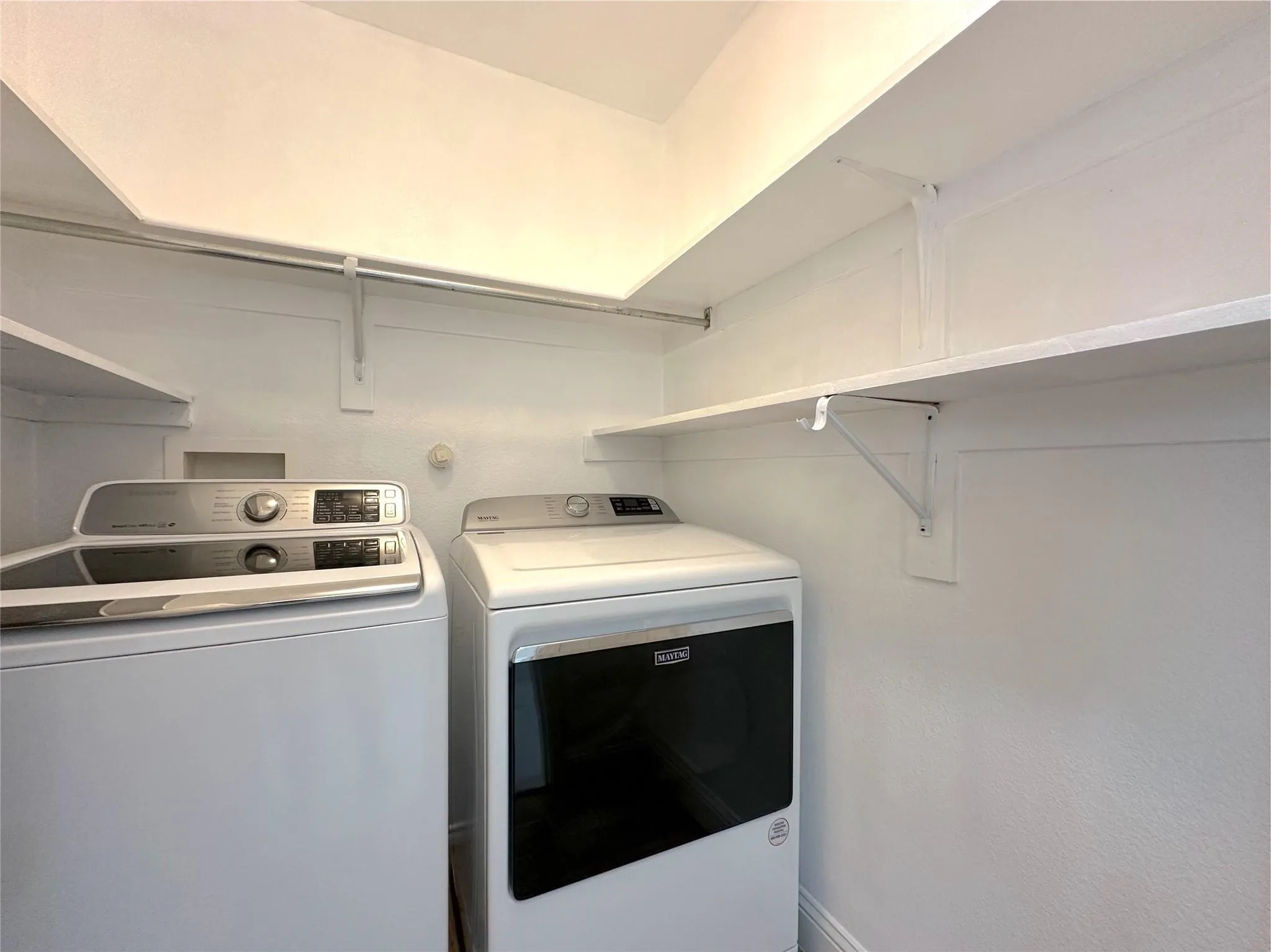 Single Family Residence For Rent in Collin County , 1579 Poets Way, Allen, Texas 75002, 4 Bedrooms, 2 Bathrooms, 2 Garage spaces, 2,684 Sqft, built in 2005, Price $2,900, mls#21285449, Real Estate Agent in Allen, Homes For Rent in Collin county, Homes For Rent in Allen, Realtor in Allen Texas, Real Estate Brokerage Independent Realty Texas, Luminita Cordes Realtor