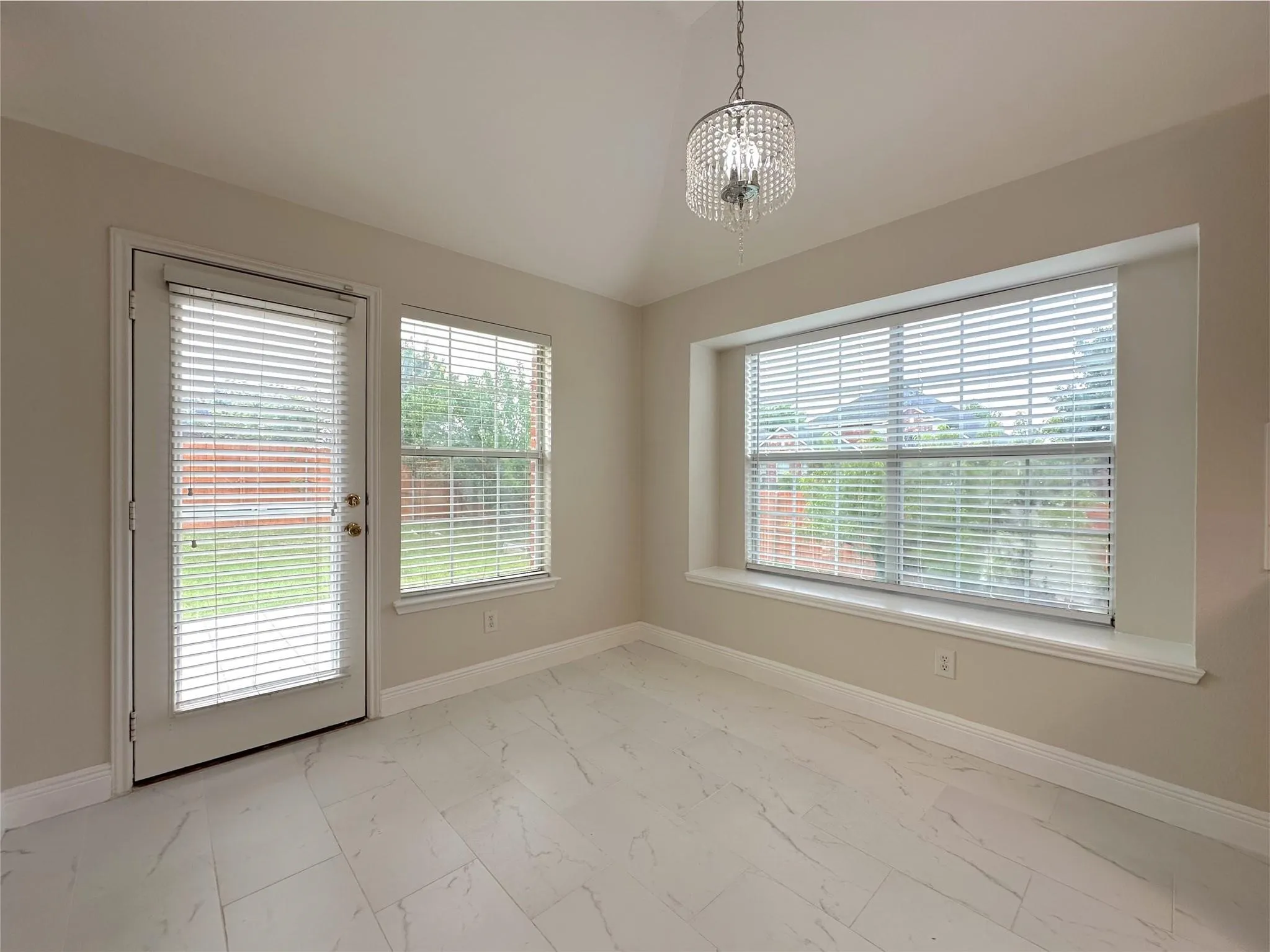 Single Family Residence For Rent in Collin County , 1579 Poets Way, Allen, Texas 75002, 4 Bedrooms, 2 Bathrooms, 2 Garage spaces, 2,684 Sqft, built in 2005, Price $2,900, mls#21285449, Real Estate Agent in Allen, Homes For Rent in Collin county, Homes For Rent in Allen, Realtor in Allen Texas, Real Estate Brokerage Independent Realty Texas, Luminita Cordes Realtor
