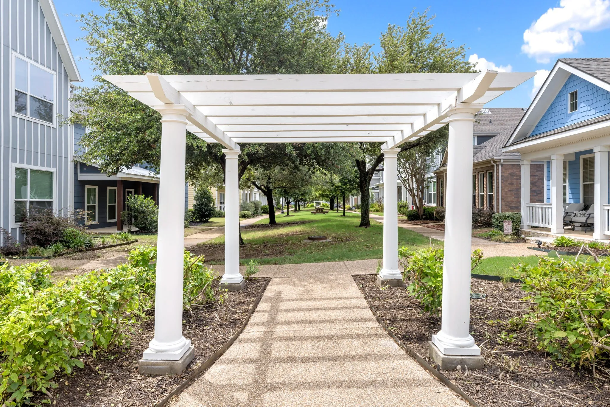 Single Family Residence For Sale in Dallas County , 3711 Sistine Mews, Dallas, Texas 75236, 3 Bedrooms, 2 Bathrooms, 2 Garage spaces, 1,747 Sqft, built in 2018, Price $399,999, mls#21285354, Real Estate Agent in Dallas, Homes For Sale in Dallas county, Homes For Sale in Dallas, Realtor in Dallas Texas, Real Estate Brokerage Independent Realty Texas, Luminita Cordes Realtor