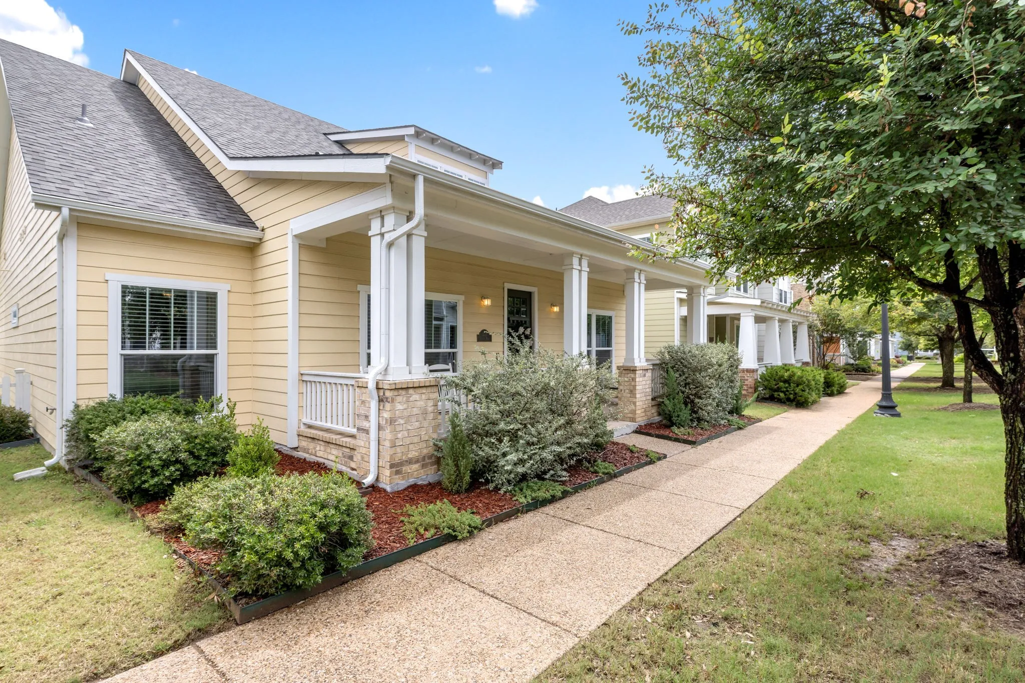 Single Family Residence For Sale in Dallas County , 3711 Sistine Mews, Dallas, Texas 75236, 3 Bedrooms, 2 Bathrooms, 2 Garage spaces, 1,747 Sqft, built in 2018, Price $399,999, mls#21285354, Real Estate Agent in Dallas, Homes For Sale in Dallas county, Homes For Sale in Dallas, Realtor in Dallas Texas, Real Estate Brokerage Independent Realty Texas, Luminita Cordes Realtor