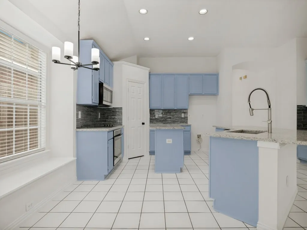 Single Family Residence For Sale in Collin County , 2028 Ravenhurst Drive, Allen, Texas 75013, 4 Bedroom, 2 Bathroom, 2 Garage spaces, 2,030 Sqft, built in 1996, mls#21282428, Real Estate Agent in Allen, Homes For Sale in Collin county, Homes For Sale in Allen, Realtor in Allen Texas, Real Estate Brokerage Independent Realty Texas, Luminita Cordes Realtor