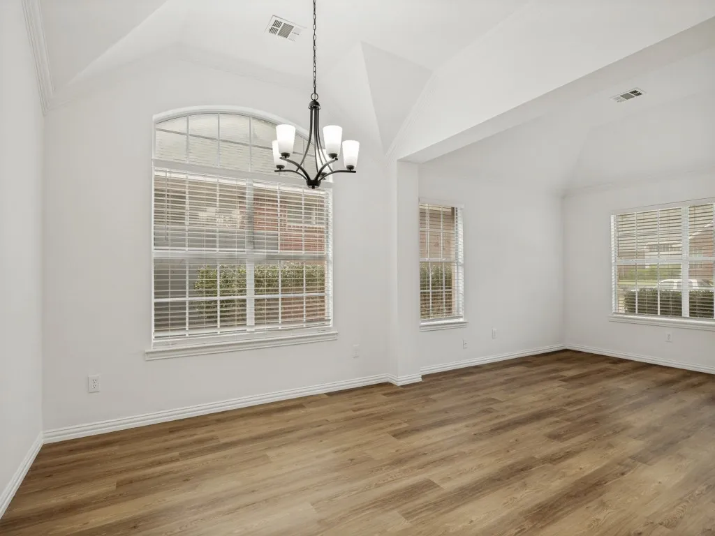 Single Family Residence For Sale in Collin County , 2028 Ravenhurst Drive, Allen, Texas 75013, 4 Bedroom, 2 Bathroom, 2 Garage spaces, 2,030 Sqft, built in 1996, mls#21282428, Real Estate Agent in Allen, Homes For Sale in Collin county, Homes For Sale in Allen, Realtor in Allen Texas, Real Estate Brokerage Independent Realty Texas, Luminita Cordes Realtor