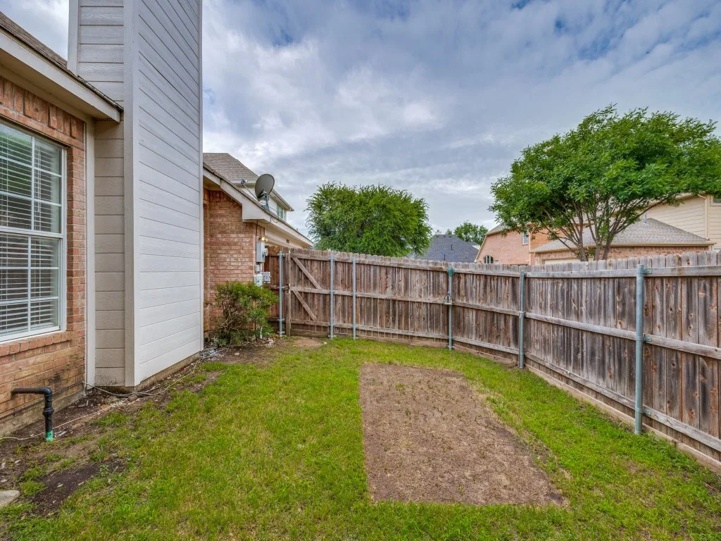 Single Family Residence For Sale in Collin County , 2028 Ravenhurst Drive, Allen, Texas 75013, 4 Bedroom, 2 Bathroom, 2 Garage spaces, 2,030 Sqft, built in 1996, mls#21282428, Real Estate Agent in Allen, Homes For Sale in Collin county, Homes For Sale in Allen, Realtor in Allen Texas, Real Estate Brokerage Independent Realty Texas, Luminita Cordes Realtor