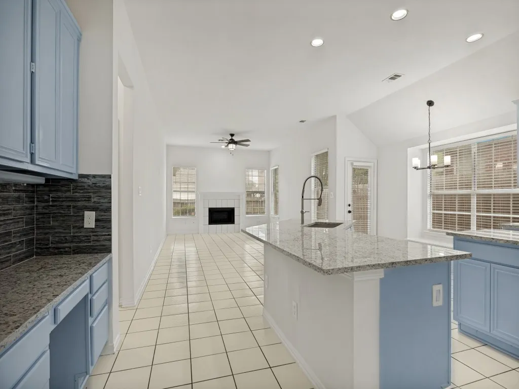 Single Family Residence For Sale in Collin County , 2028 Ravenhurst Drive, Allen, Texas 75013, 4 Bedroom, 2 Bathroom, 2 Garage spaces, 2,030 Sqft, built in 1996, mls#21282428, Real Estate Agent in Allen, Homes For Sale in Collin county, Homes For Sale in Allen, Realtor in Allen Texas, Real Estate Brokerage Independent Realty Texas, Luminita Cordes Realtor