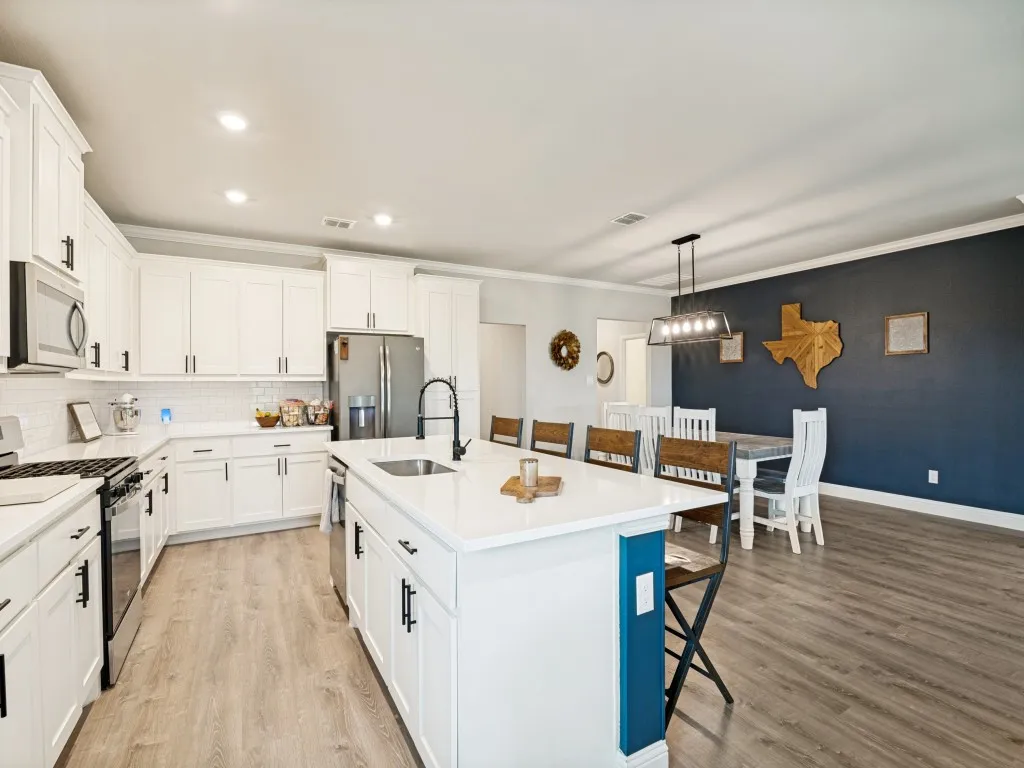 Single Family Residence For Sale in Collin County , 439 Cyprus Grove, Lavon, Texas 75166, 4 Bedroom, 3 Bathroom, 2 Garage spaces, 3,000 Sqft, built in 2023, mls#21285222, Real Estate Agent in Lavon, Homes For Sale in Collin county, Homes For Sale in Lavon, Realtor in Lavon Texas, Real Estate Brokerage Independent Realty Texas, Luminita Cordes Realtor