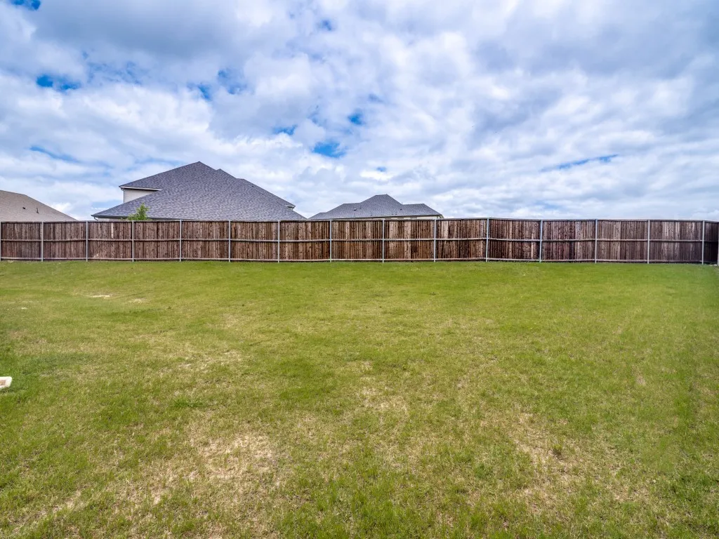 Single Family Residence For Sale in Collin County , 439 Cyprus Grove, Lavon, Texas 75166, 4 Bedroom, 3 Bathroom, 2 Garage spaces, 3,000 Sqft, built in 2023, mls#21285222, Real Estate Agent in Lavon, Homes For Sale in Collin county, Homes For Sale in Lavon, Realtor in Lavon Texas, Real Estate Brokerage Independent Realty Texas, Luminita Cordes Realtor