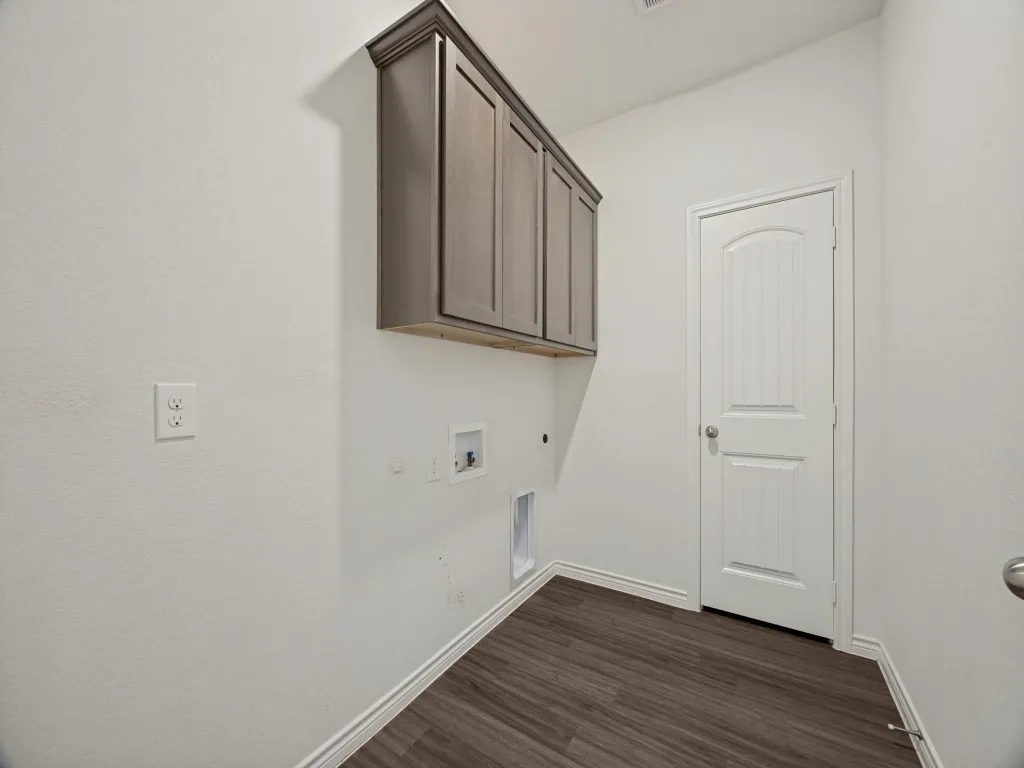 Single Family Residence For Sale in Grayson County , 3310 Sweetwater Way, Sherman, Texas 75090, 4 Bedroom, 2 Bathroom, 2 Garage spaces, 1,646 Sqft, built in 2019, mls#21281408, Real Estate Agent in Sherman, Homes For Sale in Grayson county, Homes For Sale in Sherman, Realtor in Sherman Texas, Real Estate Brokerage Independent Realty Texas, Luminita Cordes Realtor