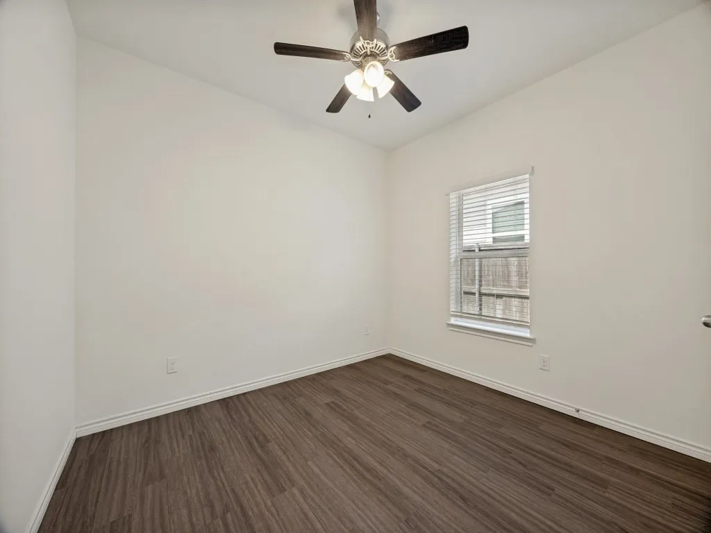 Single Family Residence For Sale in Grayson County , 3310 Sweetwater Way, Sherman, Texas 75090, 4 Bedroom, 2 Bathroom, 2 Garage spaces, 1,646 Sqft, built in 2019, mls#21281408, Real Estate Agent in Sherman, Homes For Sale in Grayson county, Homes For Sale in Sherman, Realtor in Sherman Texas, Real Estate Brokerage Independent Realty Texas, Luminita Cordes Realtor