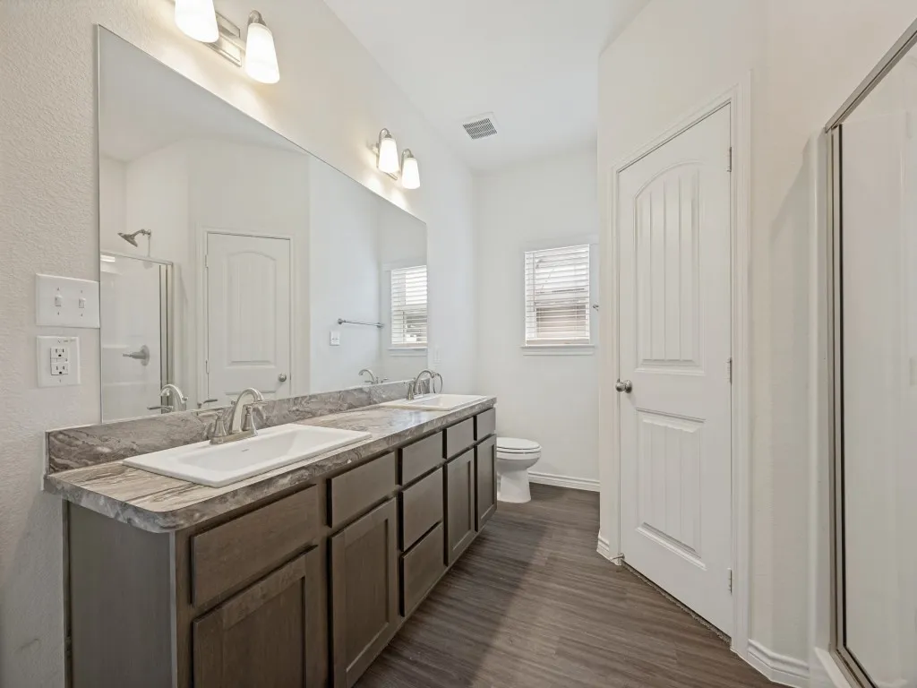 Single Family Residence For Sale in Grayson County , 3310 Sweetwater Way, Sherman, Texas 75090, 4 Bedroom, 2 Bathroom, 2 Garage spaces, 1,646 Sqft, built in 2019, mls#21281408, Real Estate Agent in Sherman, Homes For Sale in Grayson county, Homes For Sale in Sherman, Realtor in Sherman Texas, Real Estate Brokerage Independent Realty Texas, Luminita Cordes Realtor