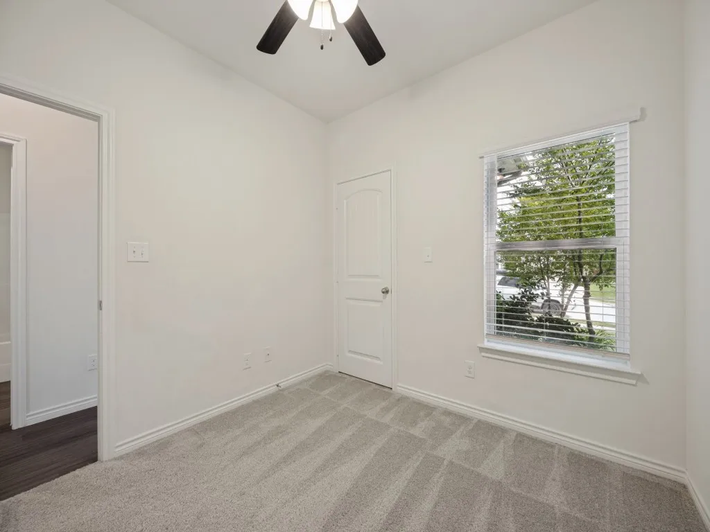 Single Family Residence For Sale in Grayson County , 3310 Sweetwater Way, Sherman, Texas 75090, 4 Bedroom, 2 Bathroom, 2 Garage spaces, 1,646 Sqft, built in 2019, mls#21281408, Real Estate Agent in Sherman, Homes For Sale in Grayson county, Homes For Sale in Sherman, Realtor in Sherman Texas, Real Estate Brokerage Independent Realty Texas, Luminita Cordes Realtor