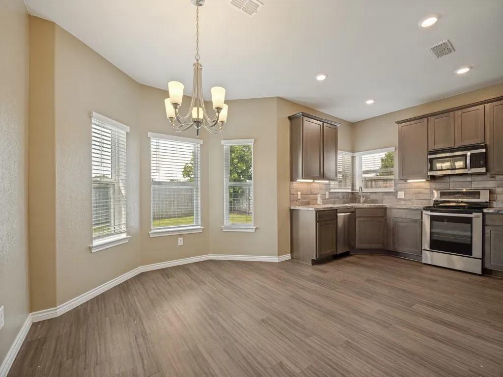 Single Family Residence For Sale in Grayson County , 3310 Sweetwater Way, Sherman, Texas 75090, 4 Bedroom, 2 Bathroom, 2 Garage spaces, 1,646 Sqft, built in 2019, mls#21281408, Real Estate Agent in Sherman, Homes For Sale in Grayson county, Homes For Sale in Sherman, Realtor in Sherman Texas, Real Estate Brokerage Independent Realty Texas, Luminita Cordes Realtor