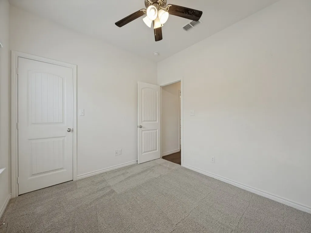 Single Family Residence For Sale in Grayson County , 3310 Sweetwater Way, Sherman, Texas 75090, 4 Bedroom, 2 Bathroom, 2 Garage spaces, 1,646 Sqft, built in 2019, mls#21281408, Real Estate Agent in Sherman, Homes For Sale in Grayson county, Homes For Sale in Sherman, Realtor in Sherman Texas, Real Estate Brokerage Independent Realty Texas, Luminita Cordes Realtor