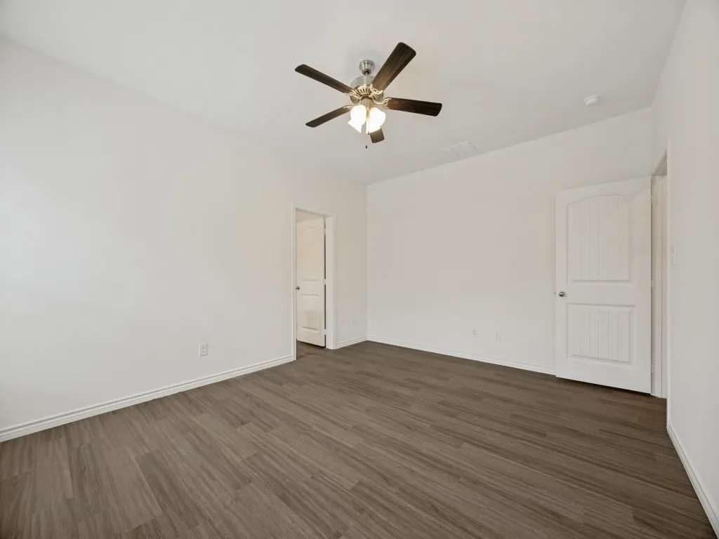 Single Family Residence For Sale in Grayson County , 3310 Sweetwater Way, Sherman, Texas 75090, 4 Bedroom, 2 Bathroom, 2 Garage spaces, 1,646 Sqft, built in 2019, mls#21281408, Real Estate Agent in Sherman, Homes For Sale in Grayson county, Homes For Sale in Sherman, Realtor in Sherman Texas, Real Estate Brokerage Independent Realty Texas, Luminita Cordes Realtor