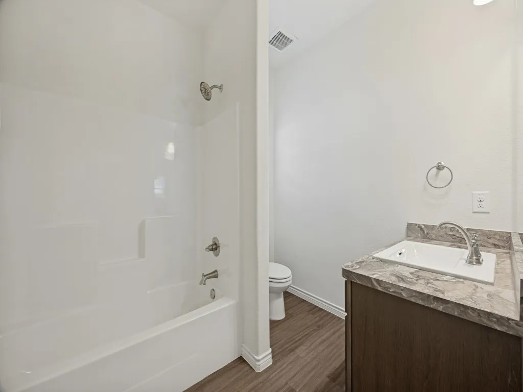 Single Family Residence For Sale in Grayson County , 3310 Sweetwater Way, Sherman, Texas 75090, 4 Bedroom, 2 Bathroom, 2 Garage spaces, 1,646 Sqft, built in 2019, mls#21281408, Real Estate Agent in Sherman, Homes For Sale in Grayson county, Homes For Sale in Sherman, Realtor in Sherman Texas, Real Estate Brokerage Independent Realty Texas, Luminita Cordes Realtor