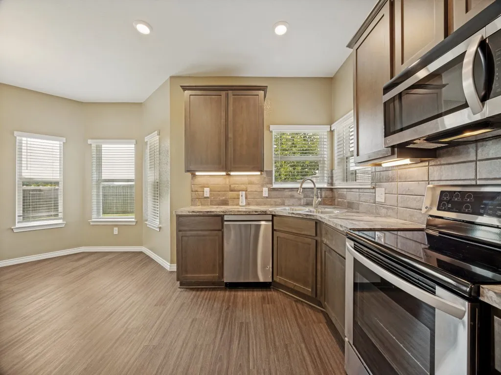 Single Family Residence For Sale in Grayson County , 3310 Sweetwater Way, Sherman, Texas 75090, 4 Bedroom, 2 Bathroom, 2 Garage spaces, 1,646 Sqft, built in 2019, mls#21281408, Real Estate Agent in Sherman, Homes For Sale in Grayson county, Homes For Sale in Sherman, Realtor in Sherman Texas, Real Estate Brokerage Independent Realty Texas, Luminita Cordes Realtor