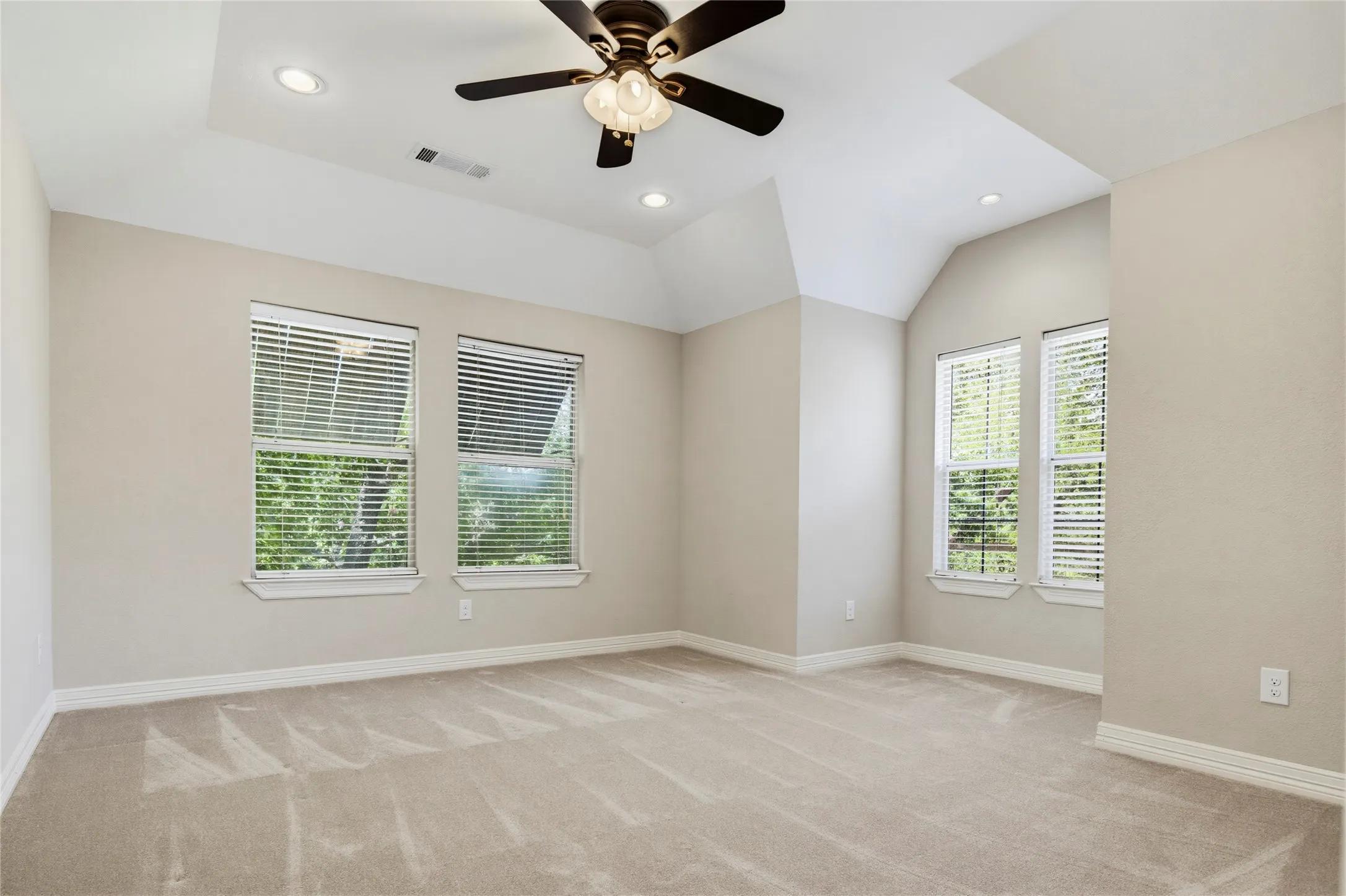 Bonus room perfect for a second office, hobby room, play room, or use as a 6th bedroom.