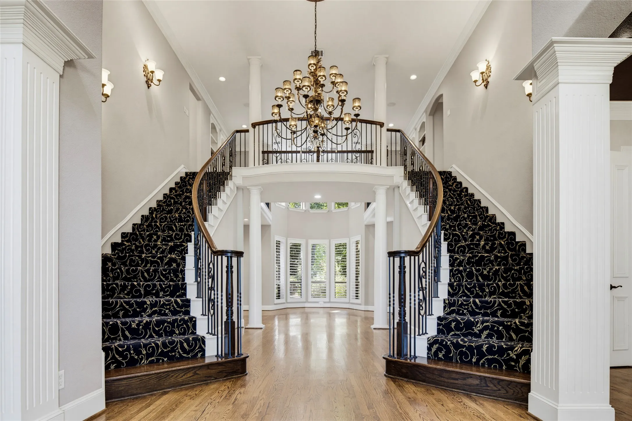 This custom build by Sovereign Texas Homes features elevated finish outs-extensive hardwood flooring, travertine stone, exotic granites, gorgeous millwork, exquisite entry chandelier, high end light fixtures, solid core 8 foot doors, plantation shutters, & more!