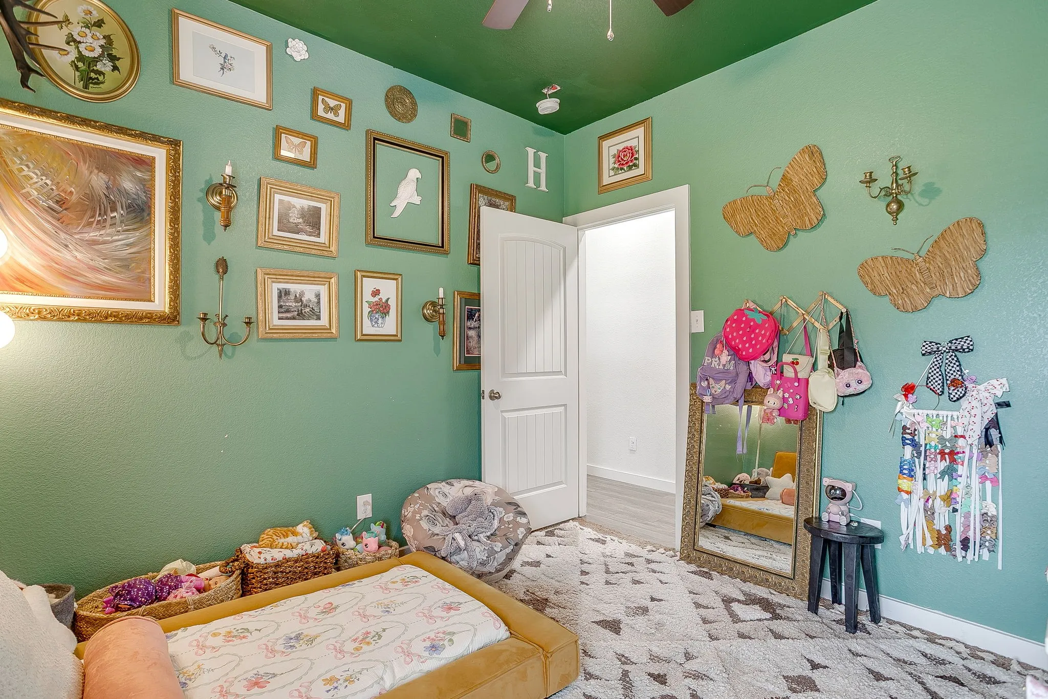 Single Family Residence For Sale in Parker County , 100 Tall Meadow Street, Azle, Texas 76020, 4 Bedroom, 2 Bathroom, 2 Garage spaces, 1,735 Sqft, built in 2015, mls#21285047, Real Estate Agent in Azle, Homes For Sale in Parker county, Homes For Sale in Azle, Realtor in Azle Texas, Real Estate Brokerage Independent Realty Texas, Luminita Cordes Realtor