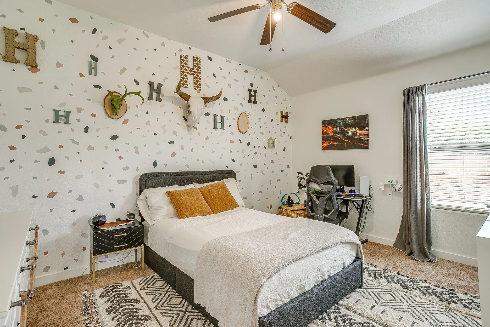 Single Family Residence For Sale in Parker County , 100 Tall Meadow Street, Azle, Texas 76020, 4 Bedroom, 2 Bathroom, 2 Garage spaces, 1,735 Sqft, built in 2015, mls#21285047, Real Estate Agent in Azle, Homes For Sale in Parker county, Homes For Sale in Azle, Realtor in Azle Texas, Real Estate Brokerage Independent Realty Texas, Luminita Cordes Realtor