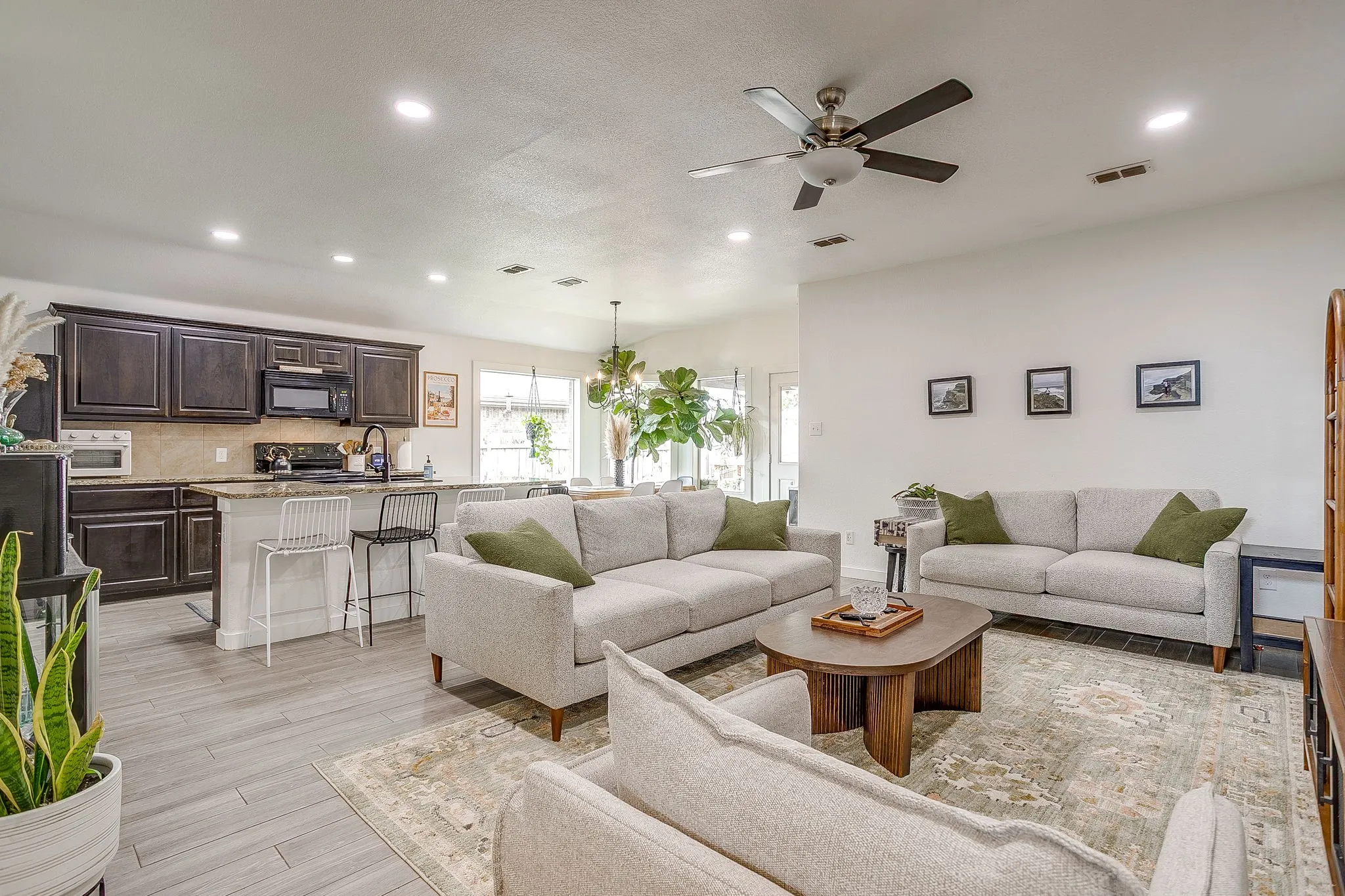 Single Family Residence For Sale in Parker County , 100 Tall Meadow Street, Azle, Texas 76020, 4 Bedroom, 2 Bathroom, 2 Garage spaces, 1,735 Sqft, built in 2015, mls#21285047, Real Estate Agent in Azle, Homes For Sale in Parker county, Homes For Sale in Azle, Realtor in Azle Texas, Real Estate Brokerage Independent Realty Texas, Luminita Cordes Realtor