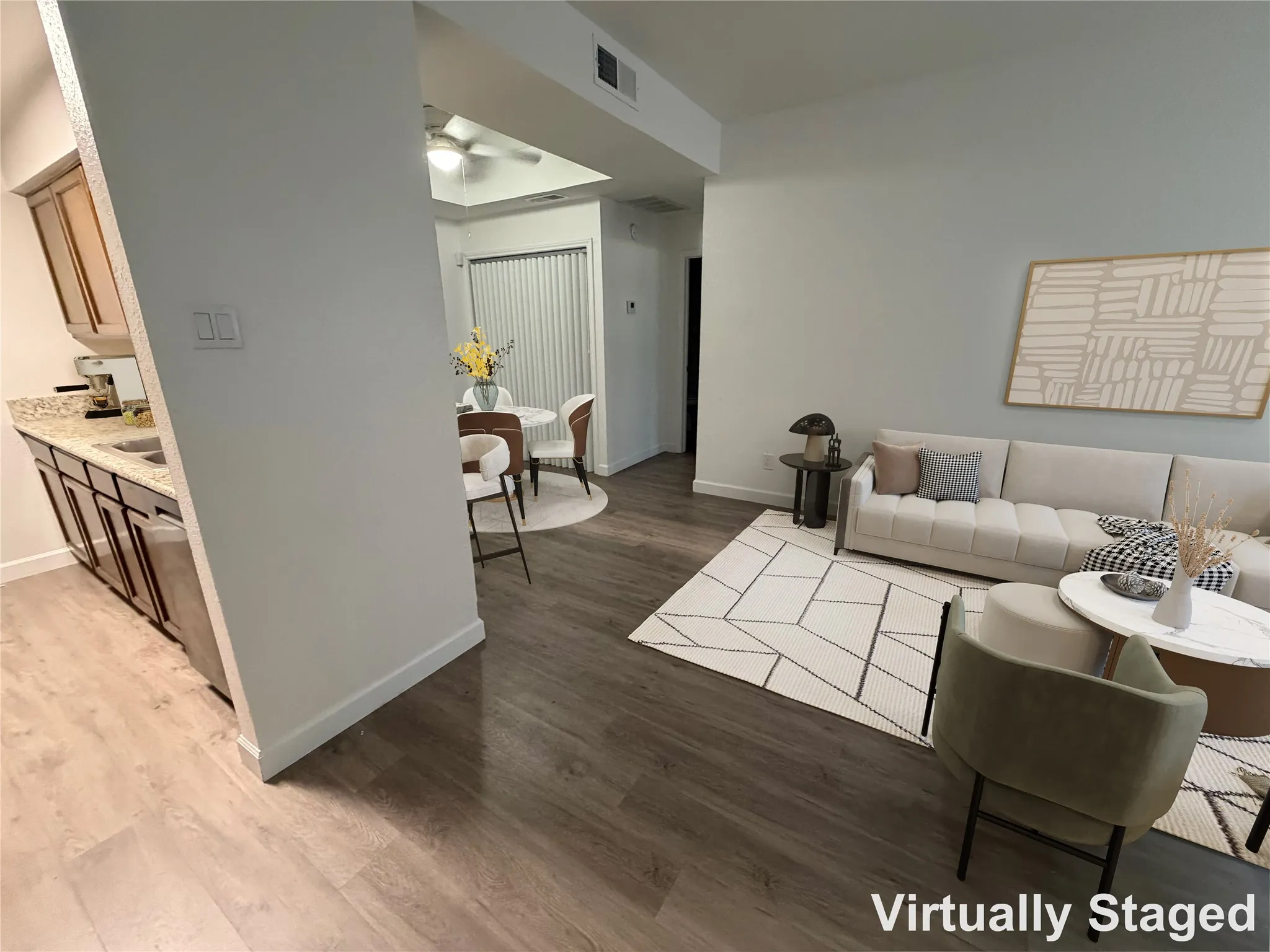 Apartment For Rent in Dallas County , 6760 Eastridge Drive 102, Dallas, Texas 75231, 1 Bedroom, 1 Bathroom, Garage spaces, 725 Sqft, built in 1986, mls#21285438, Real Estate Agent in Dallas, Homes For Rent in Dallas county, Homes For Rent in Dallas, Realtor in Dallas Texas, Real Estate Brokerage Independent Realty Texas, Luminita Cordes Realtor