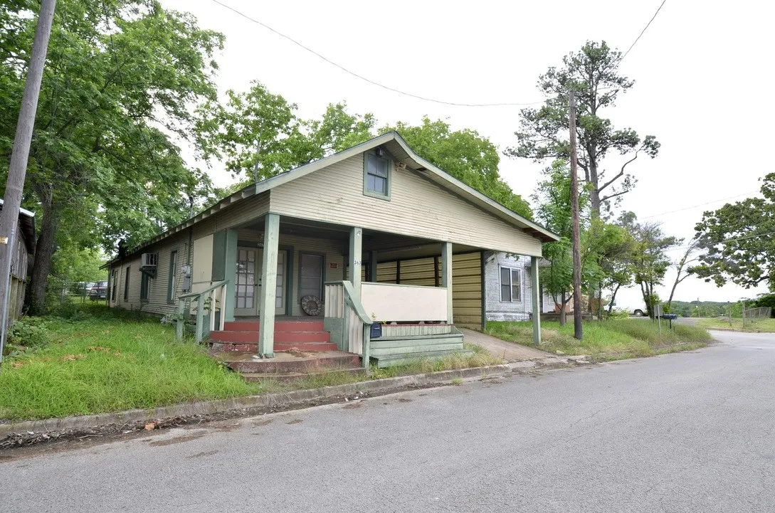 Business For Sale in Van Zandt County , 267 N Grand Saline Street, Canton, Texas 75103, 0, 0, Garage spaces, 0 Sqft, built in 1960, Price $325,000, mls#21285488, Real Estate Agent in Canton, Homes For Sale in Van Zandt county, Homes For Sale in Canton, Realtor in Canton Texas, Real Estate Brokerage Independent Realty Texas, Luminita Cordes Realtor