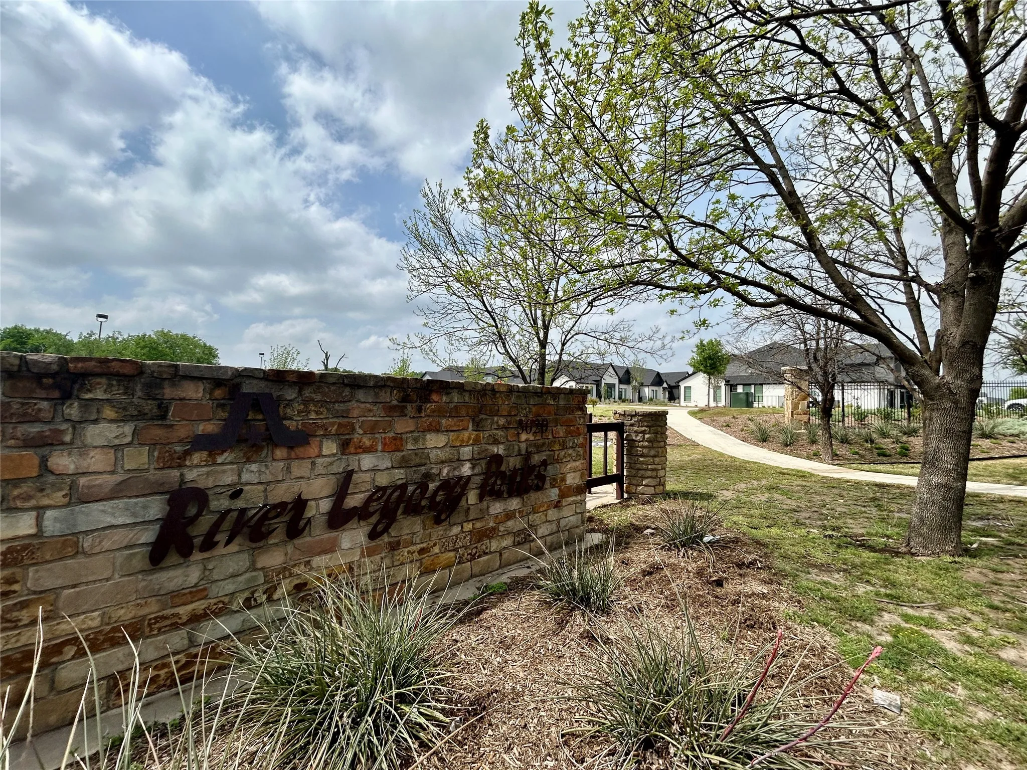 Townhouse For Rent in Tarrant County , 3125 Winter Rose Way RR # 55, Arlington, Texas 76005, 3 Bedroom, 3 Bathroom, 2 Garage spaces, 1,853 Sqft, built in 2023, mls#21285506, Real Estate Agent in Arlington, Homes For Rent in Tarrant county, Homes For Rent in Arlington, Realtor in Arlington Texas, Real Estate Brokerage Independent Realty Texas, Luminita Cordes Realtor